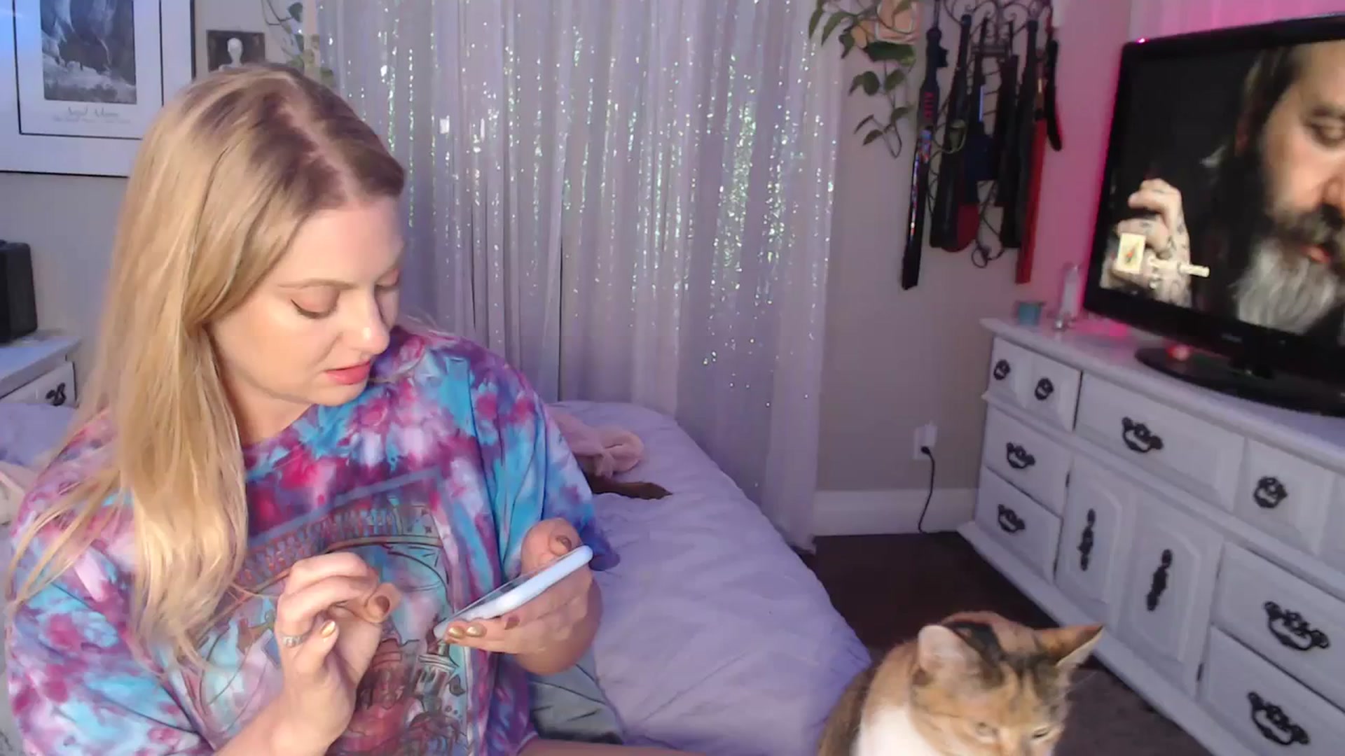 Gallery image thumbnail from VeronicaOMG's myfreecams stream on, 11/29/2023, 04:10 image 1 of 20