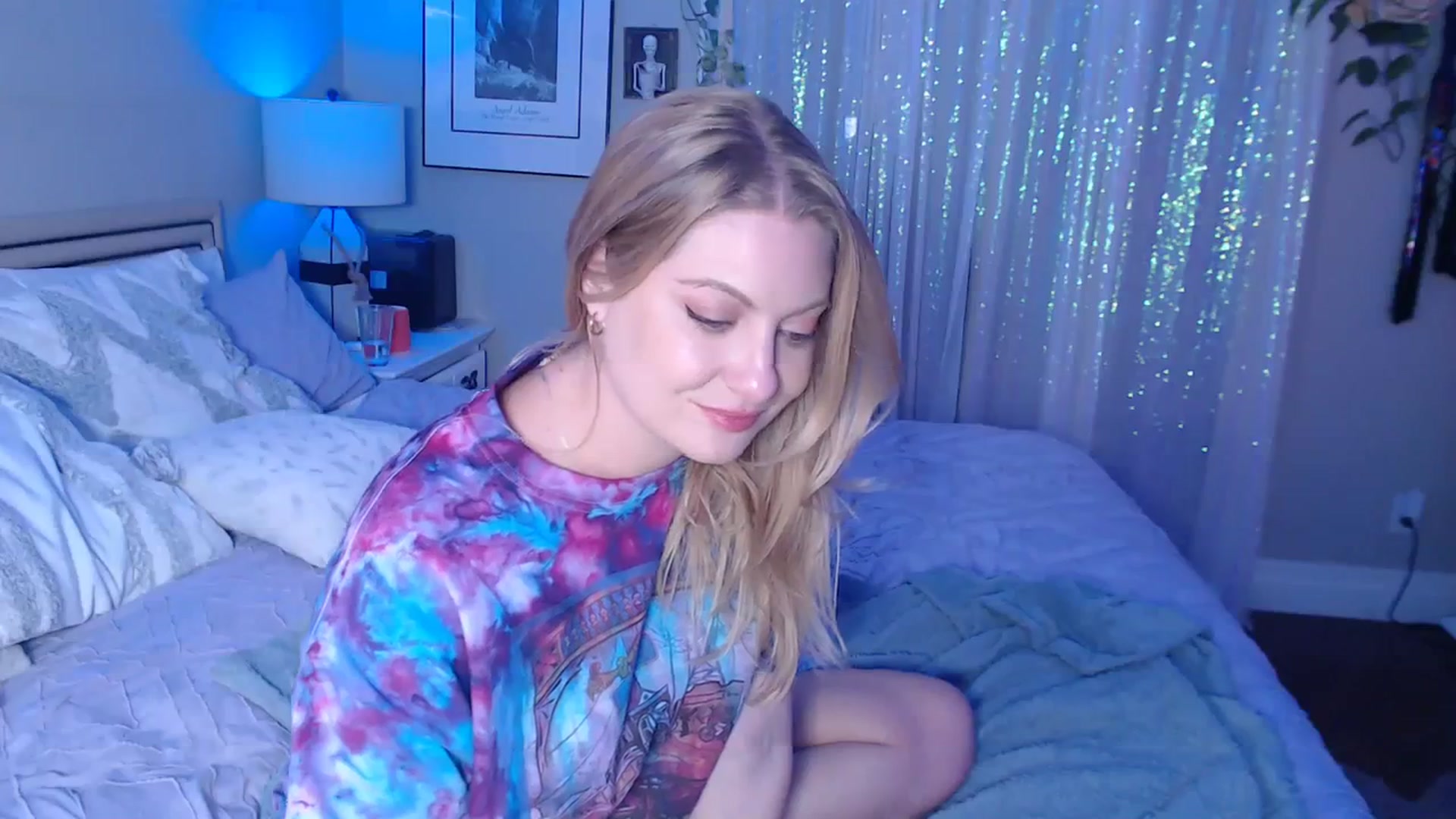Gallery image thumbnail from VeronicaOMG's myfreecams stream on, 11/29/2023, 04:10 image 17 of 20