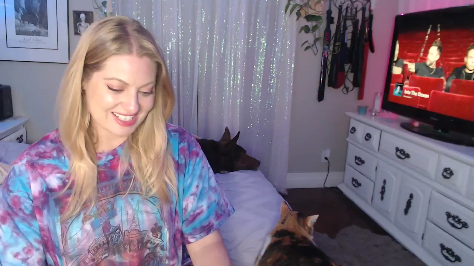 Gallery image thumbnail from VeronicaOMG's myfreecams stream on, 11/29/2023, 04:10 image 8 of 20