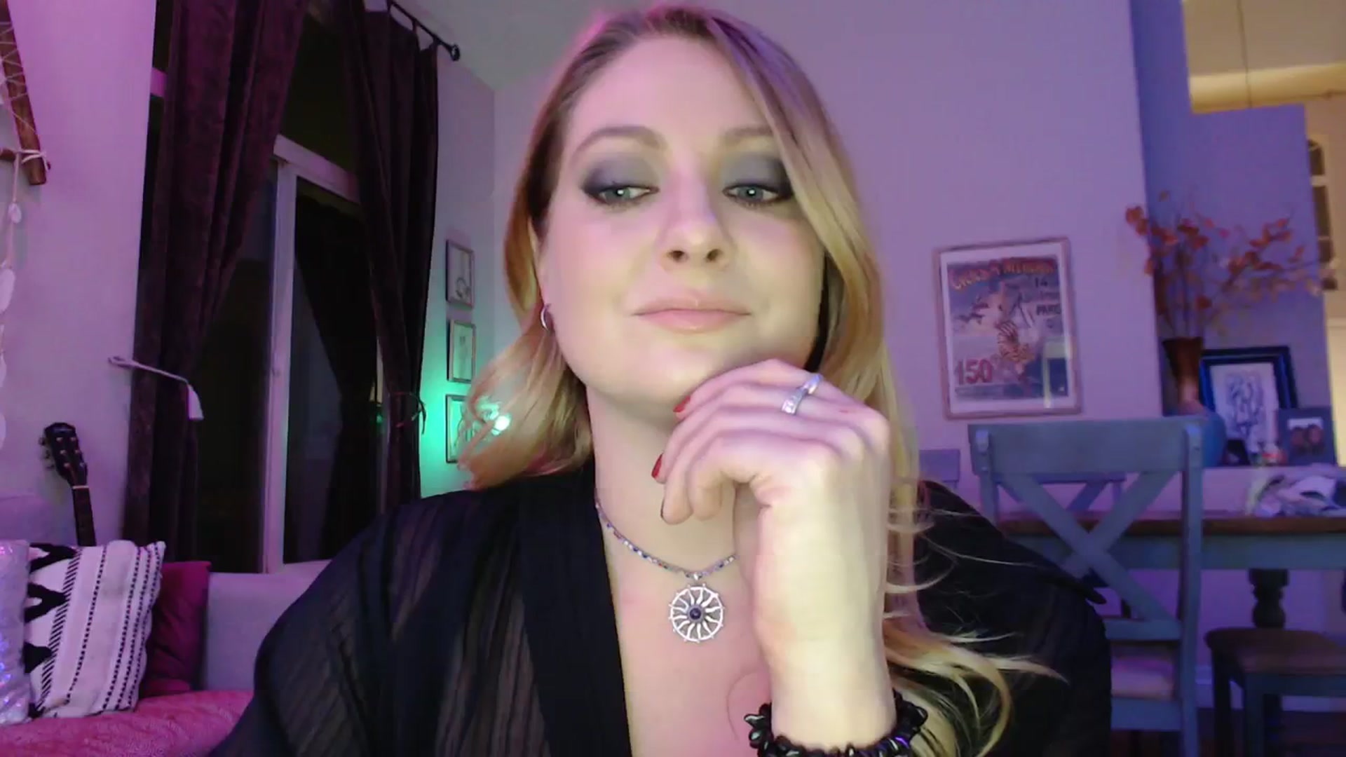 Gallery image thumbnail from VeronicaOMG's myfreecams stream on, 01/22/2024, 05:06 image 5 of 20