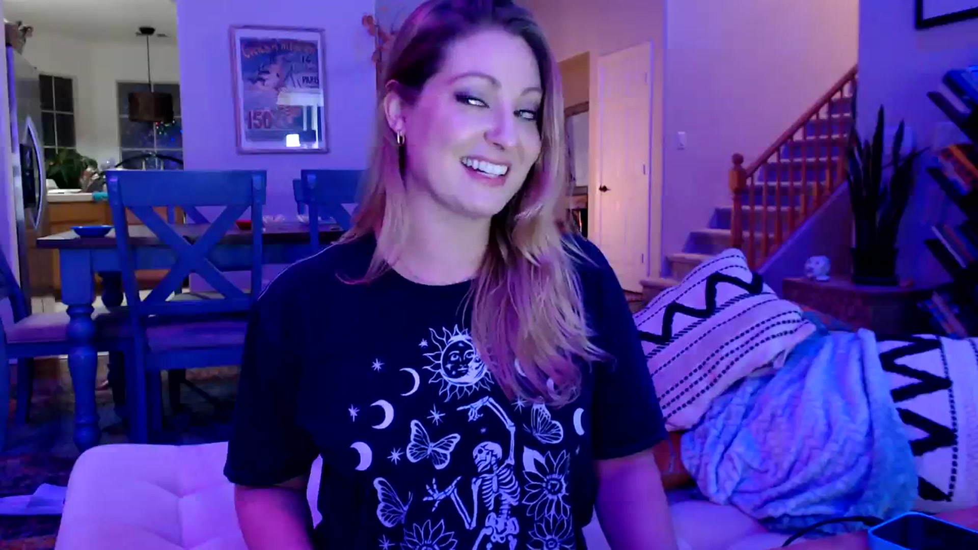 Gallery image thumbnail from VeronicaOMG's myfreecams stream on, 02/07/2024, 03:56 image 6 of 20