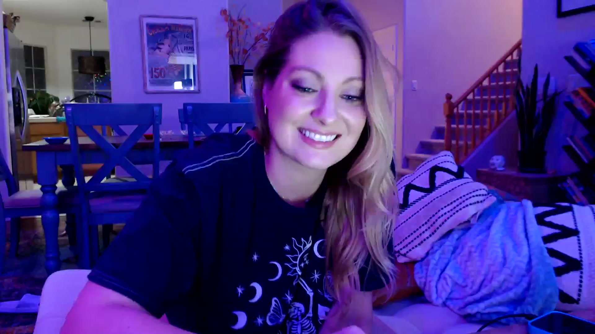Gallery image thumbnail from VeronicaOMG's myfreecams stream on, 02/07/2024, 03:56 image 5 of 20