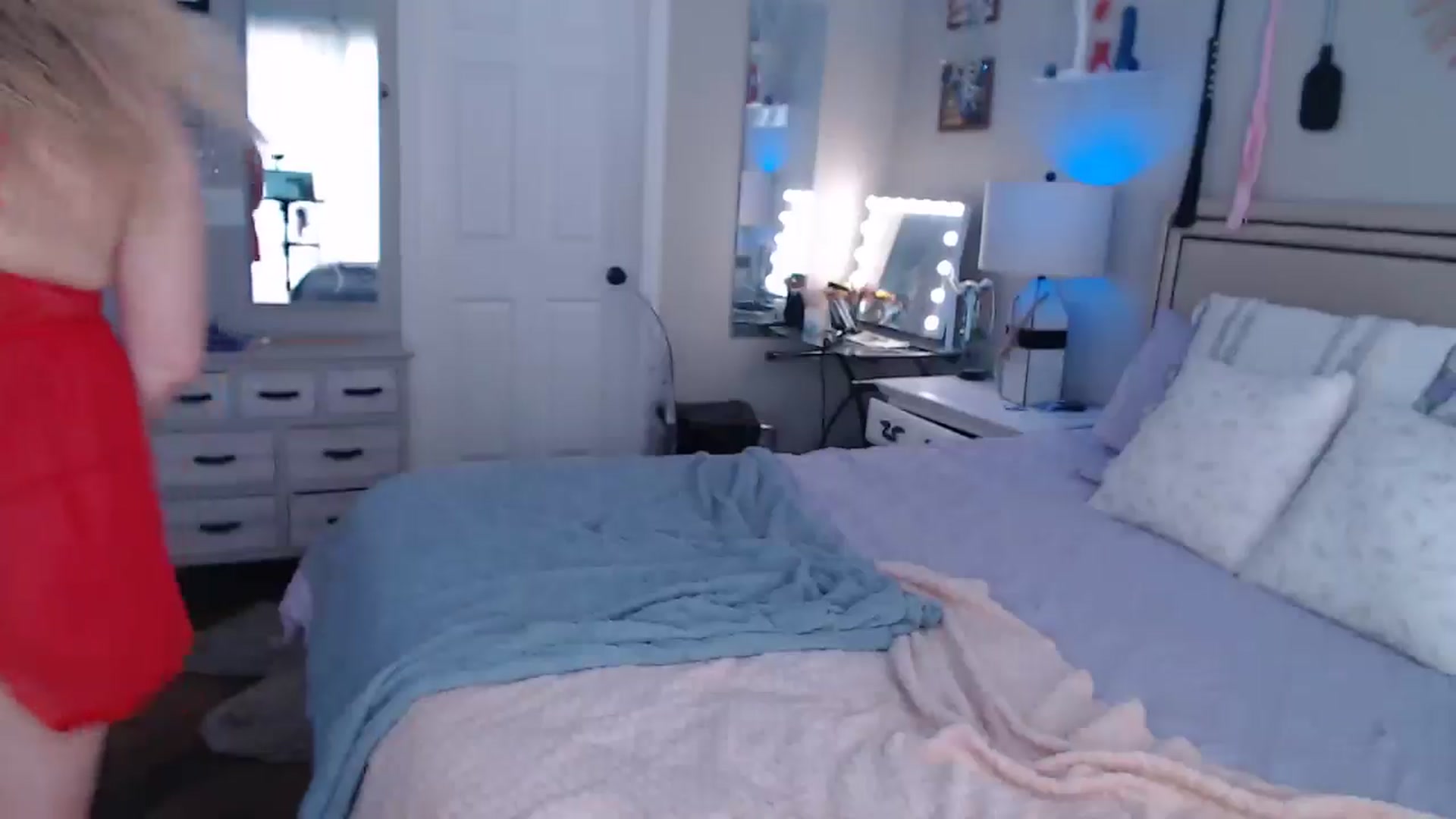 Gallery image thumbnail from VeronicaOMG's myfreecams stream on, 05/21/2024, 23:31 image 20 of 20
