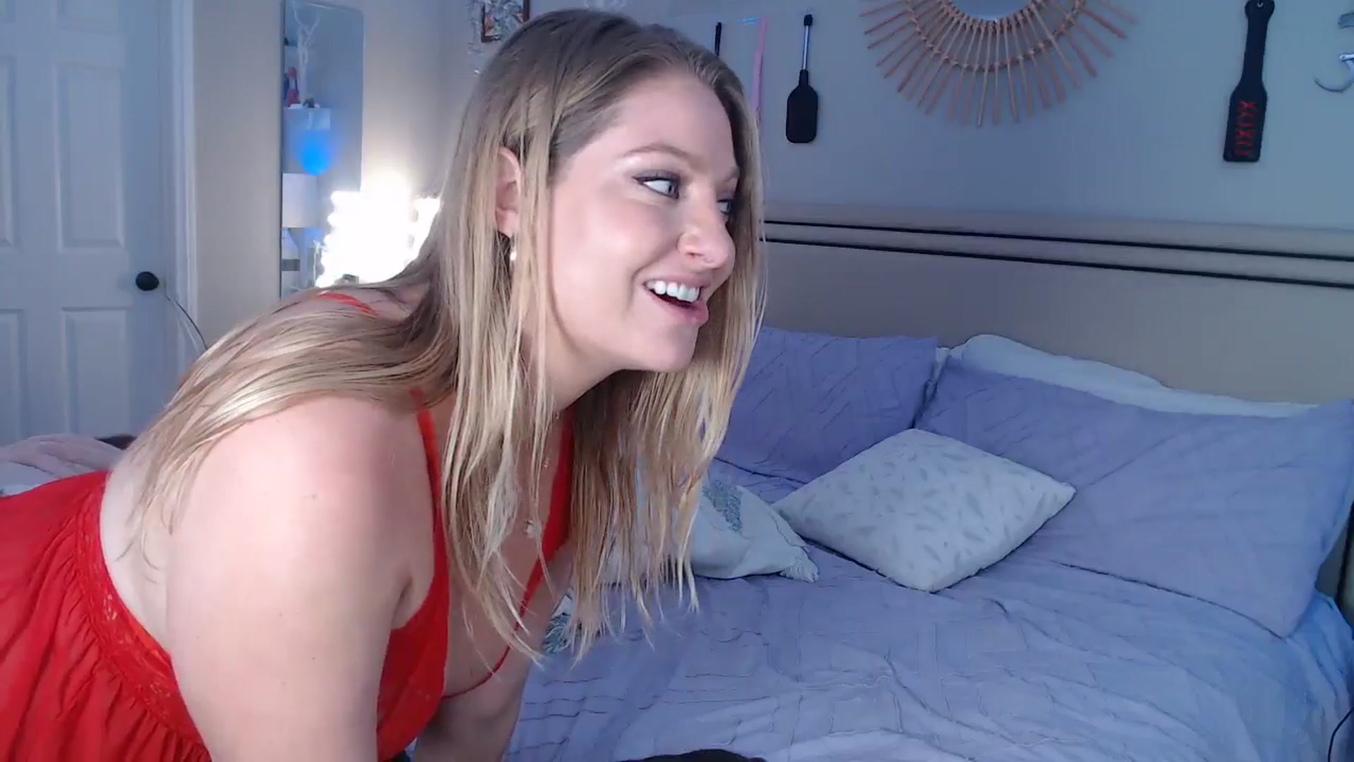 Gallery image thumbnail from VeronicaOMG's myfreecams stream on, 05/22/2024, 02:15 image 19 of 20