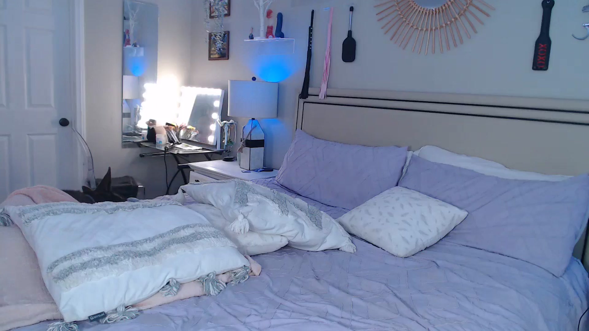 Gallery image thumbnail from VeronicaOMG's myfreecams stream on, 05/22/2024, 02:15 image 15 of 20
