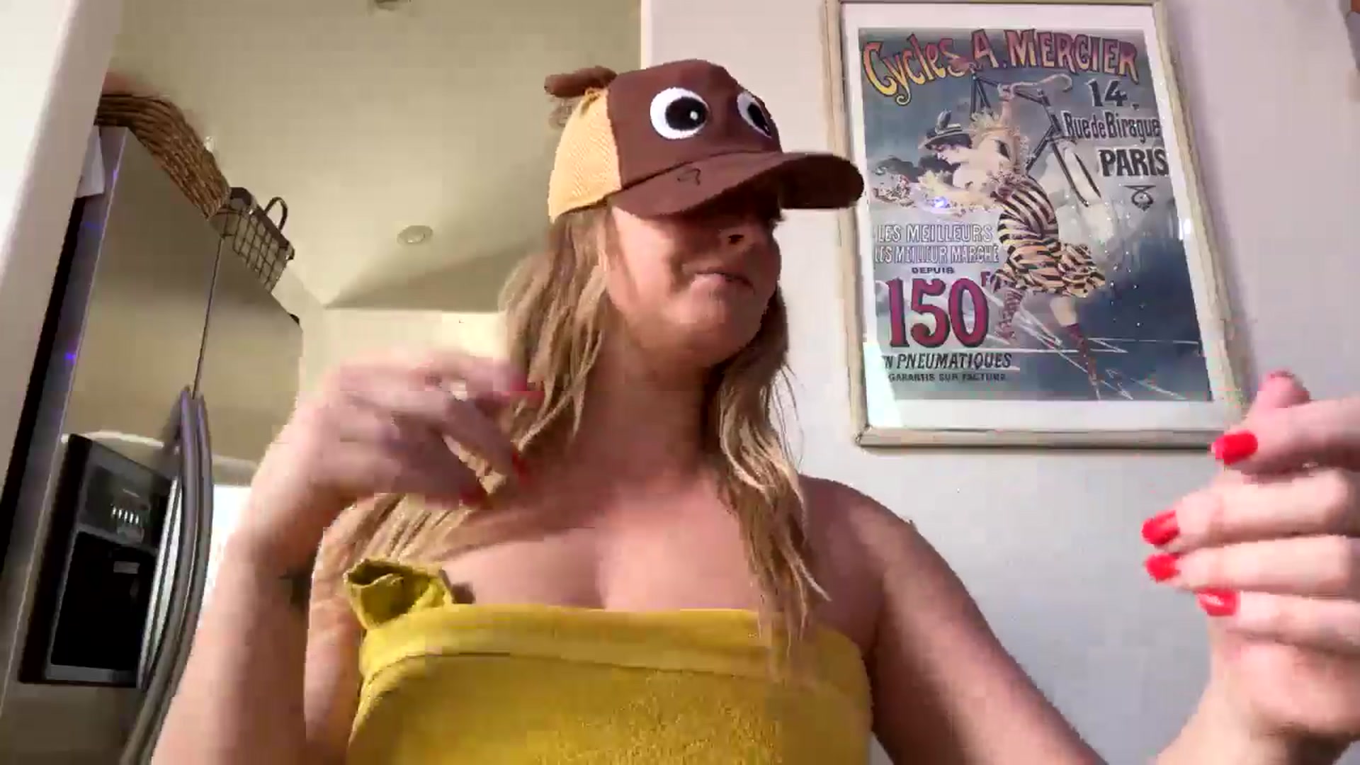 Gallery image thumbnail from VeronicaOMG's myfreecams stream on, 07/14/2024, 19:43 image 6 of 20