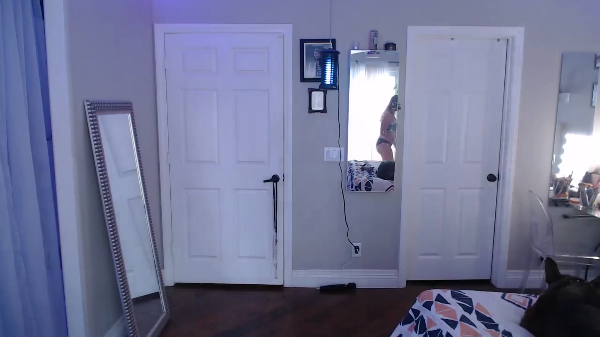 Gallery image thumbnail from VeronicaOMG's myfreecams stream on, 08/10/2024, 23:33 image 4 of 20