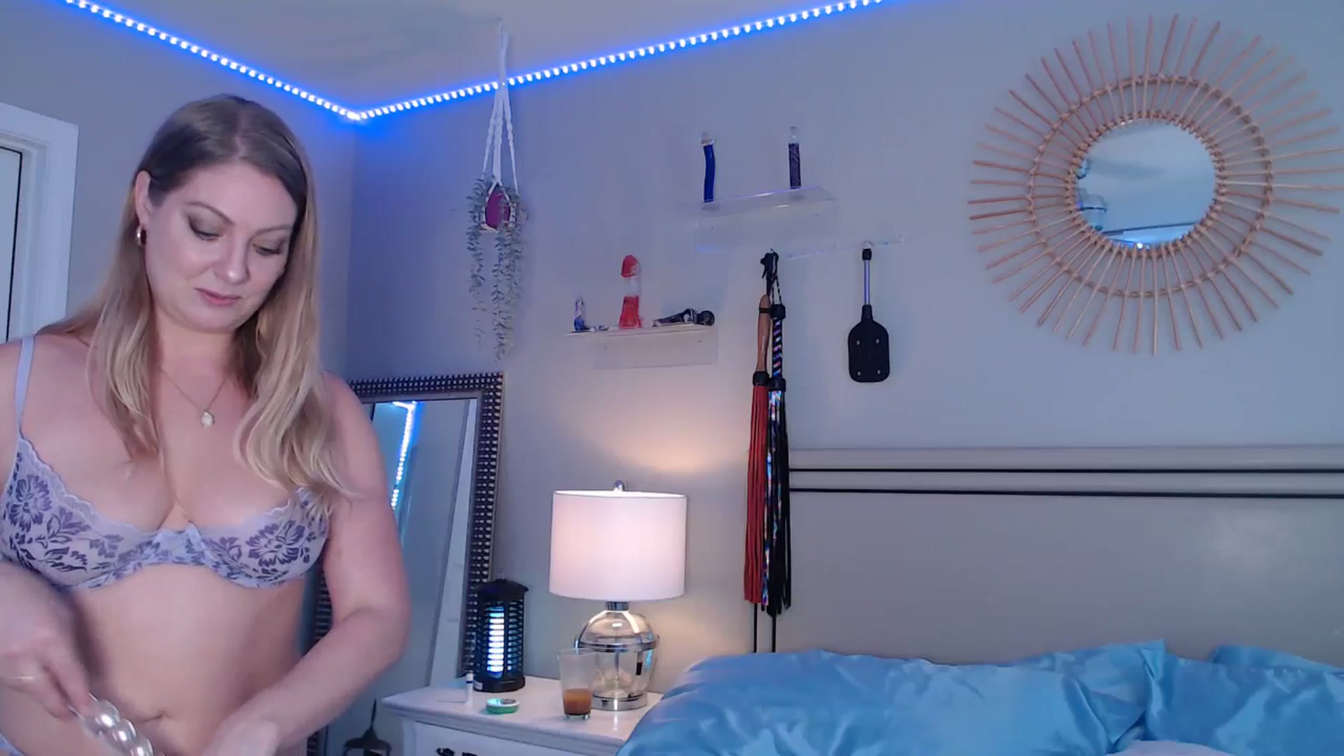 Gallery image thumbnail from VeronicaOMG's myfreecams stream on, 08/31/2024, 18:11 image 5 of 20