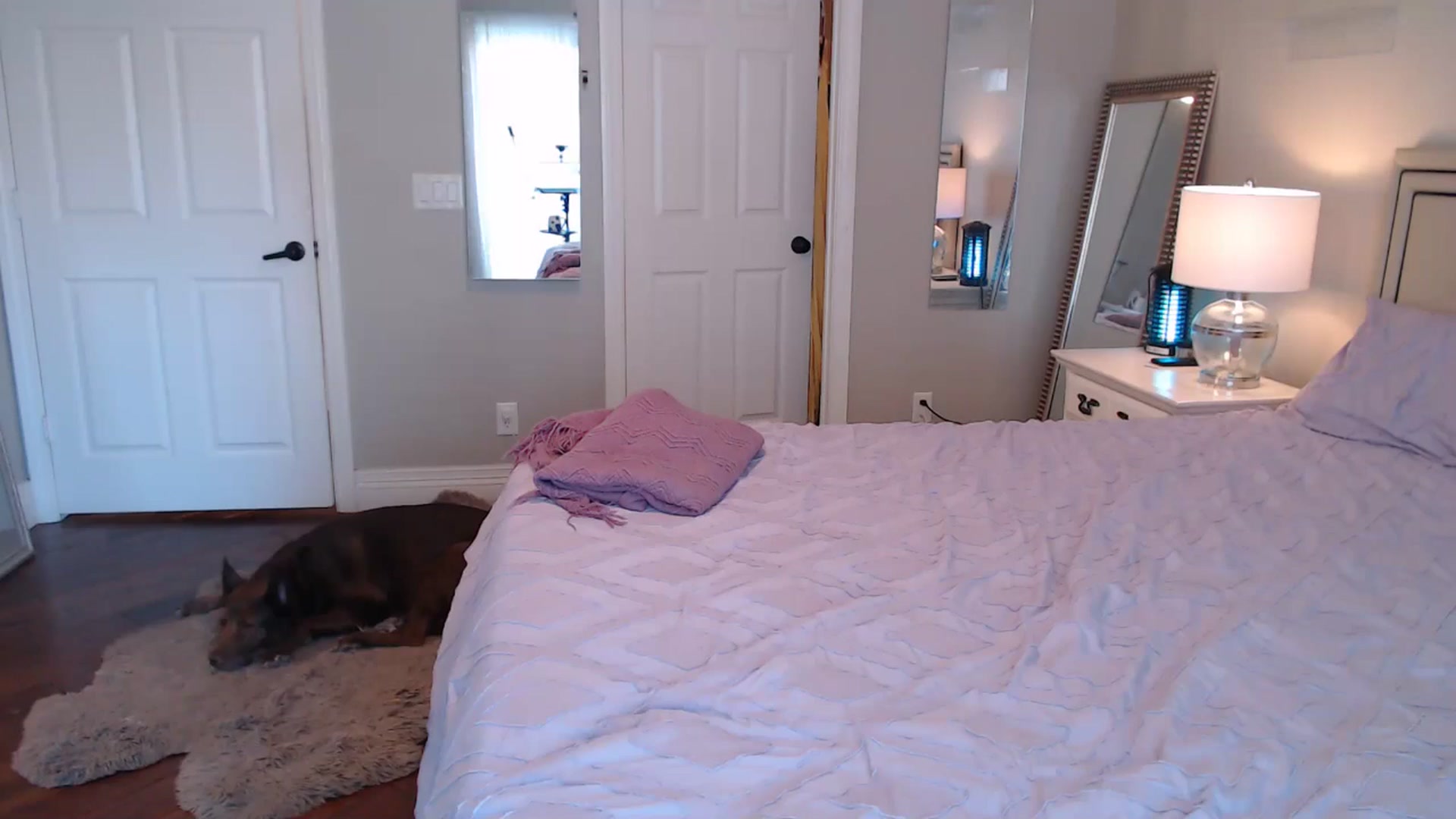 Gallery image thumbnail from VeronicaOMG's myfreecams stream on, 09/11/2024, 23:09 image 7 of 20