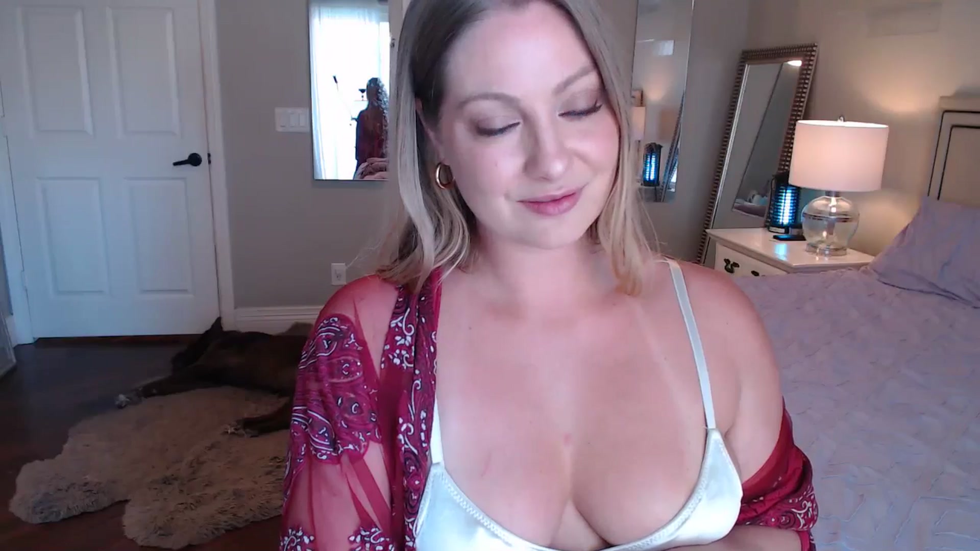 Gallery image thumbnail from VeronicaOMG's myfreecams stream on, 09/11/2024, 23:09 image 3 of 20