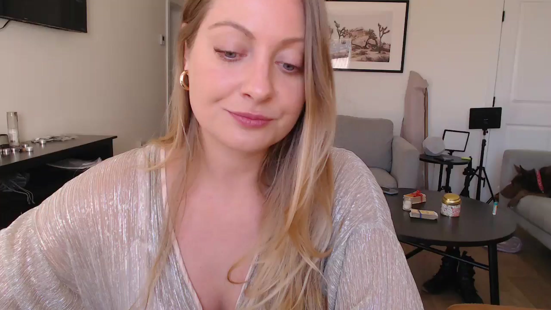Gallery image thumbnail from VeronicaOMG's myfreecams stream on, 10/17/2024, 18:03 image 1 of 20