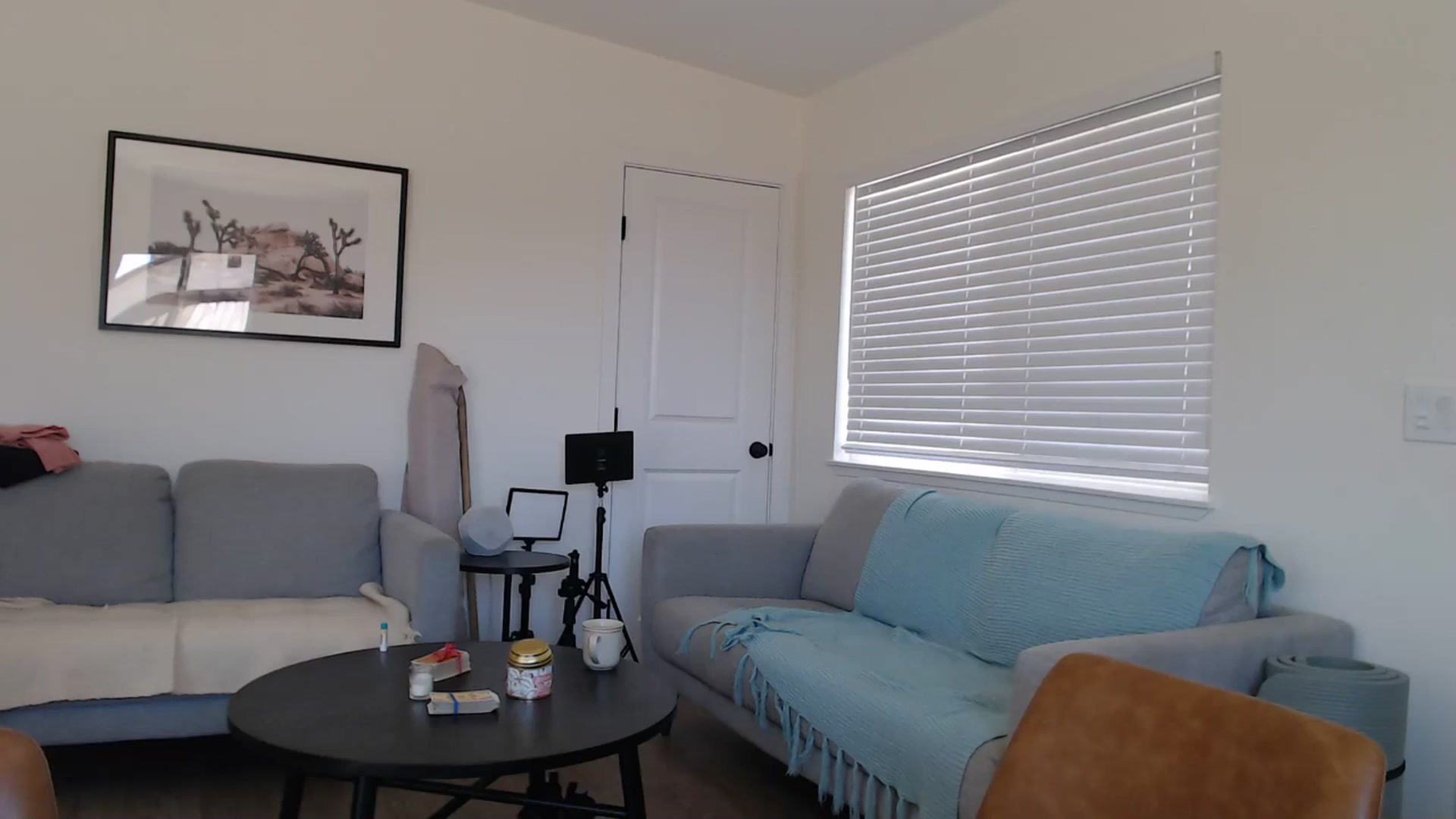 Gallery image thumbnail from VeronicaOMG's myfreecams stream on, 10/18/2024, 19:41 image 14 of 20