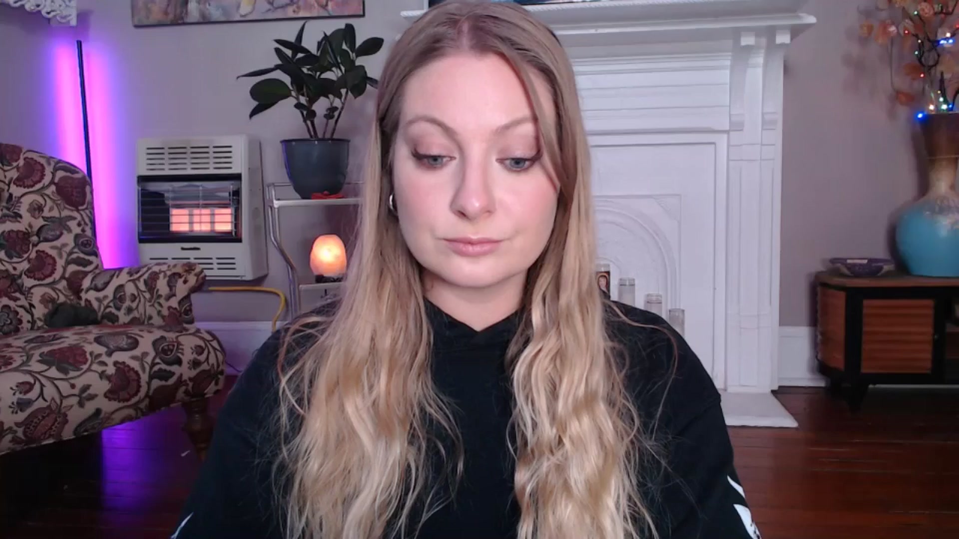Gallery image thumbnail from VeronicaOMG's myfreecams stream on, 01/09/2025, 16:40 image 1 of 20