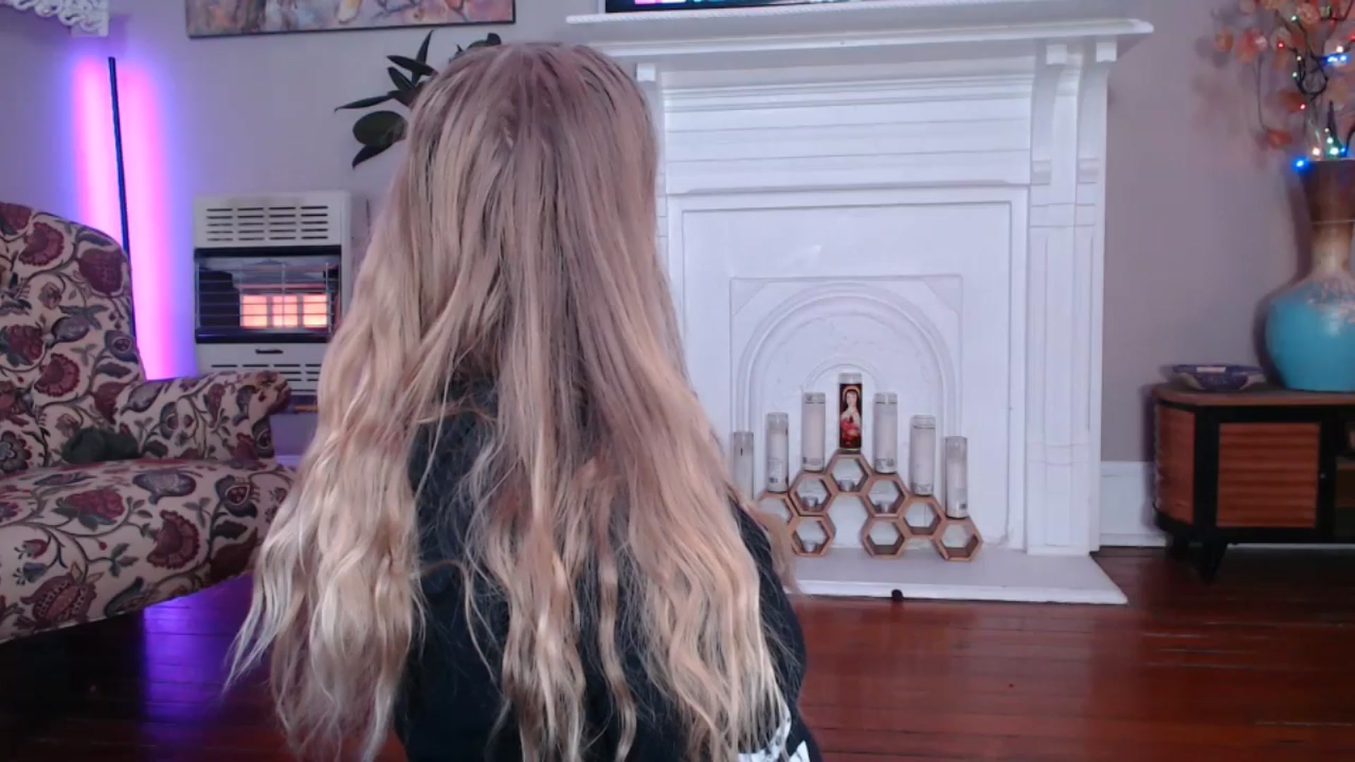 Gallery image thumbnail from VeronicaOMG's myfreecams stream on, 01/09/2025, 16:40 image 6 of 20