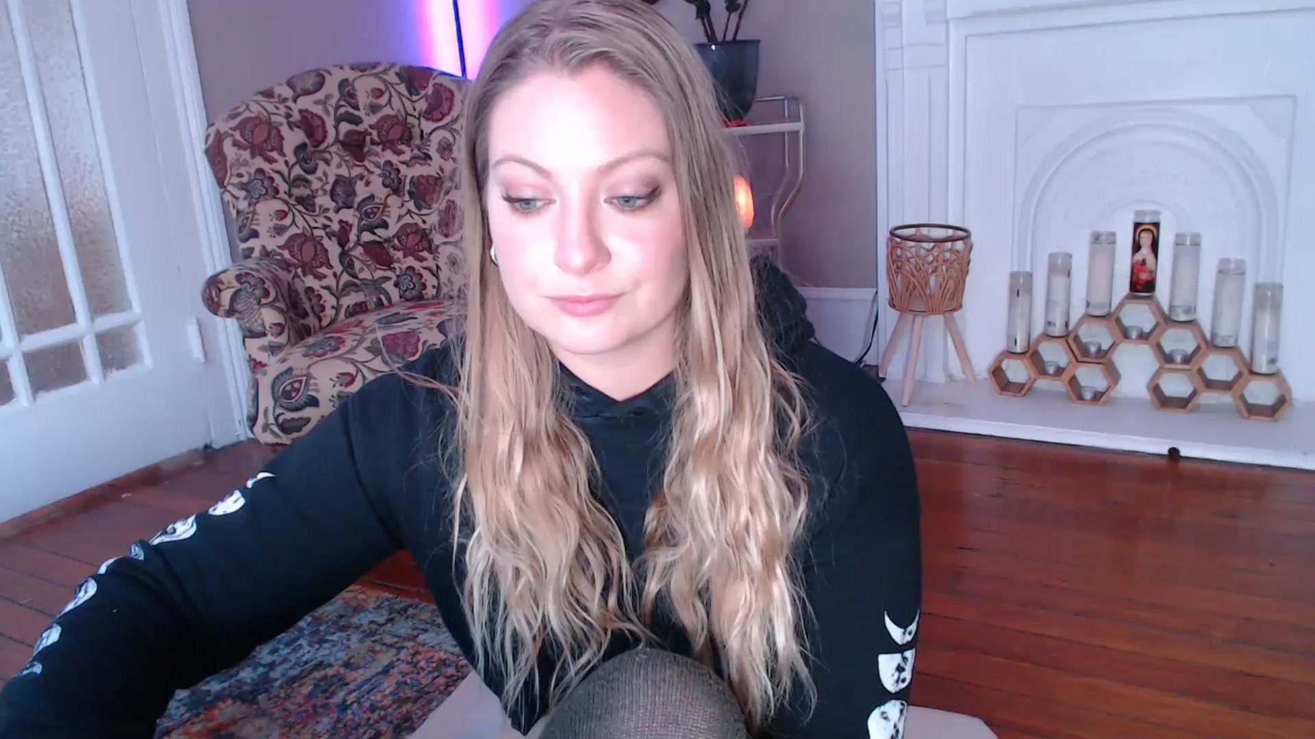 Gallery image thumbnail from VeronicaOMG's myfreecams stream on, 01/09/2025, 17:39 image 10 of 20