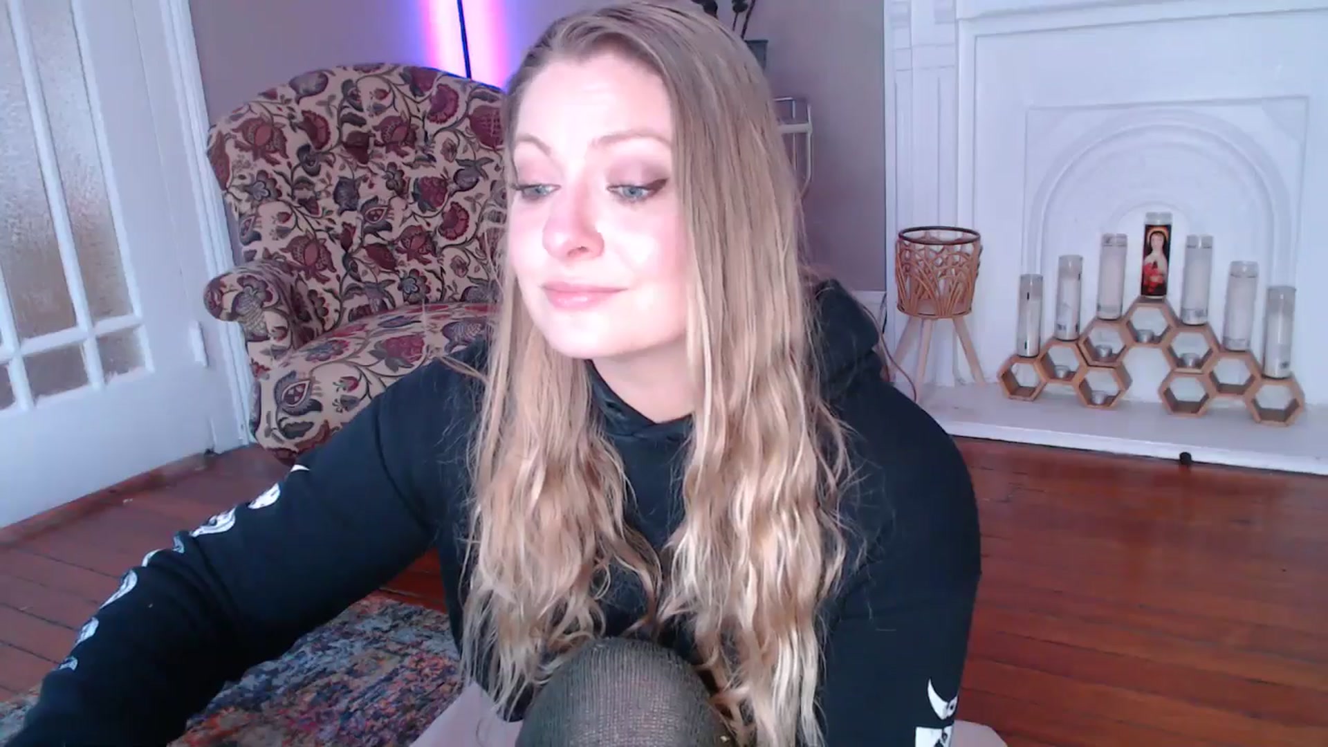 Gallery image thumbnail from VeronicaOMG's myfreecams stream on, 01/09/2025, 17:39 image 8 of 20