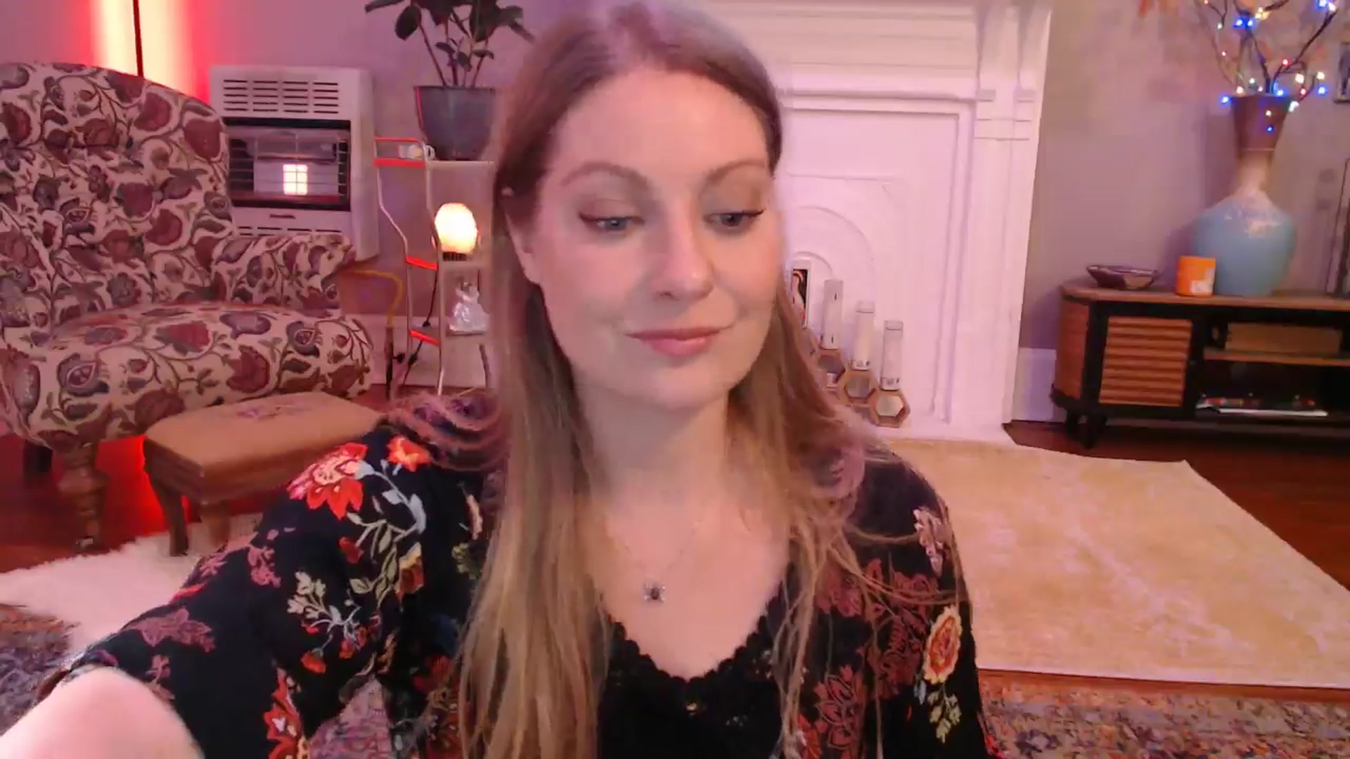 Gallery image thumbnail from VeronicaOMG's myfreecams stream on, 02/25/2025, 24:07 image 5 of 20