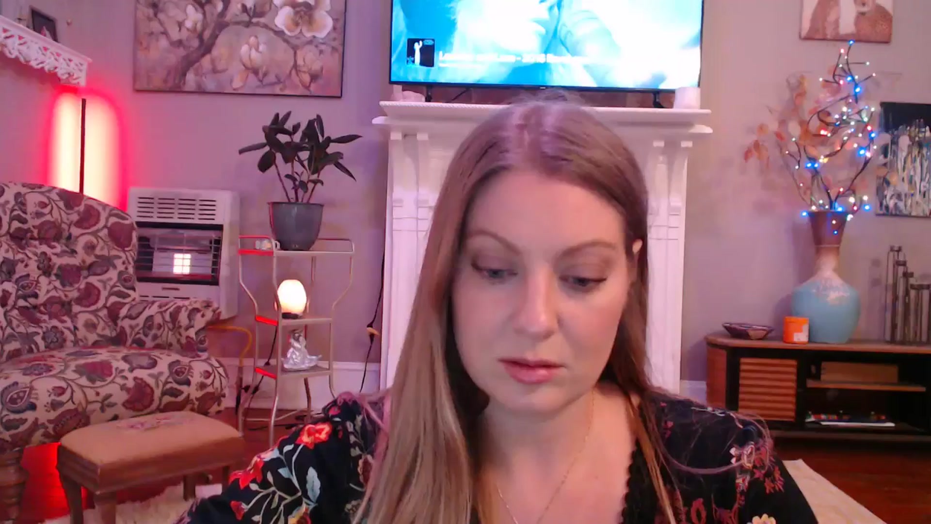 Gallery image thumbnail from VeronicaOMG's myfreecams stream on, 02/25/2025, 24:07 image 19 of 20