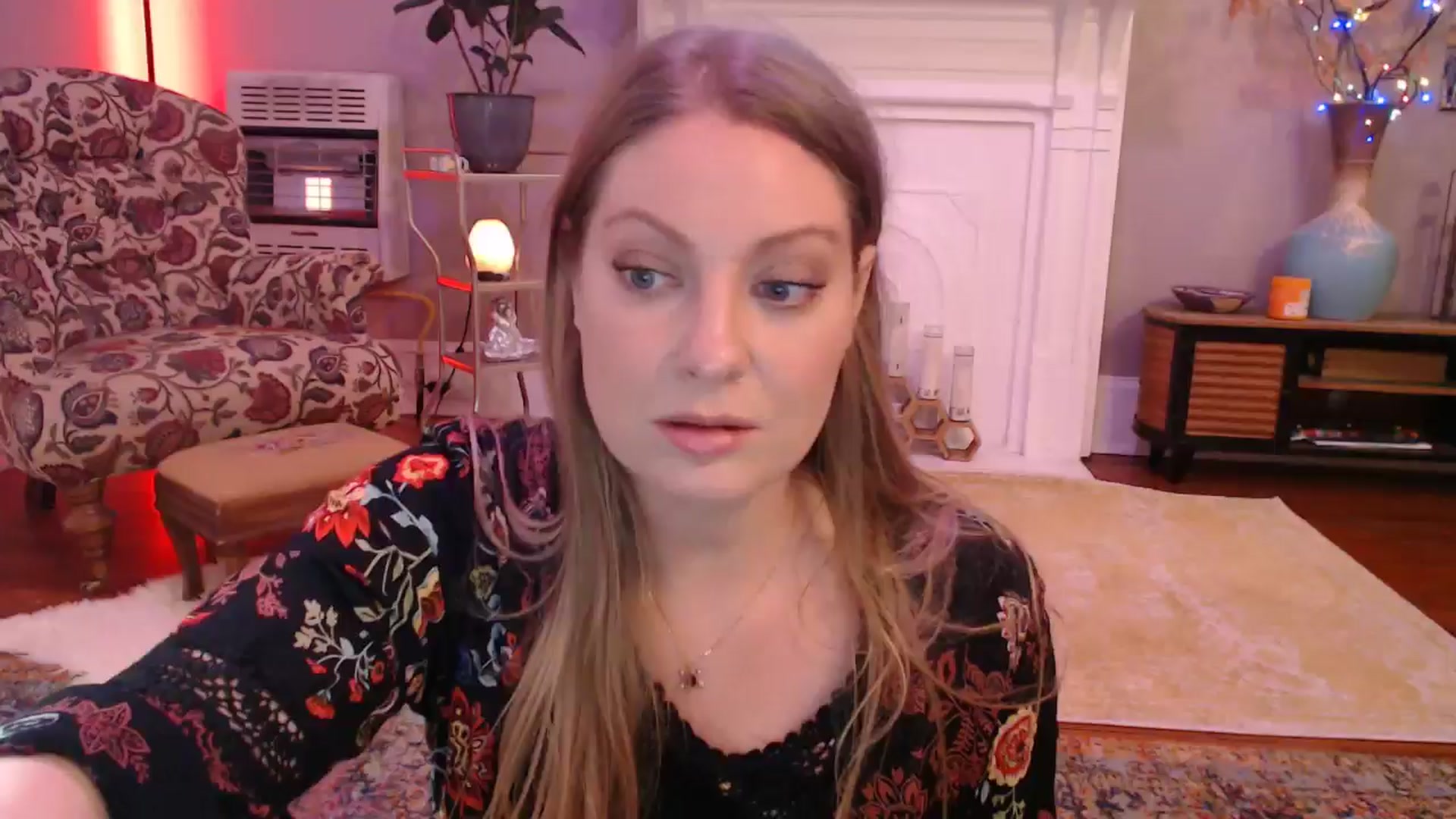 Gallery image thumbnail from VeronicaOMG's myfreecams stream on, 02/25/2025, 24:07 image 7 of 20
