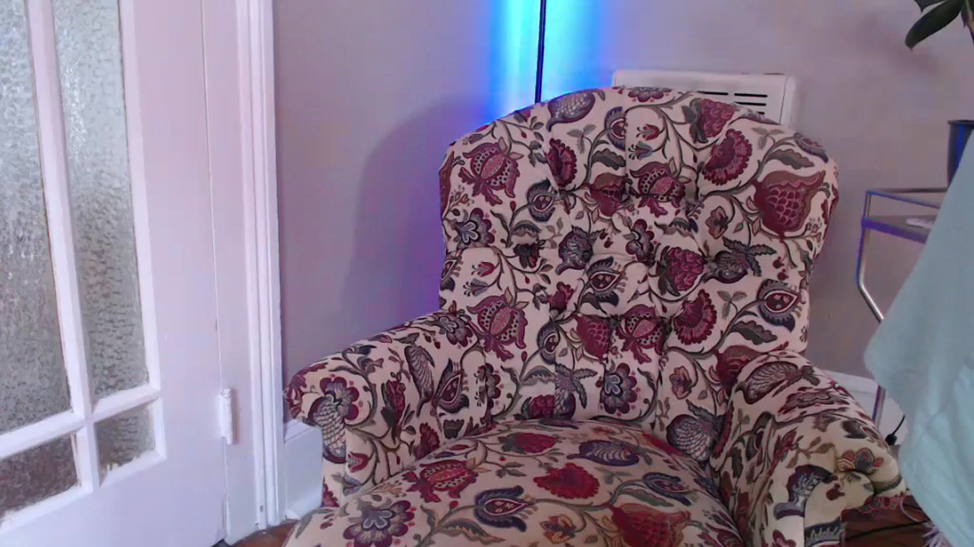 Gallery image thumbnail from VeronicaOMG's myfreecams stream on, 03/08/2025, 16:49 image 6 of 20