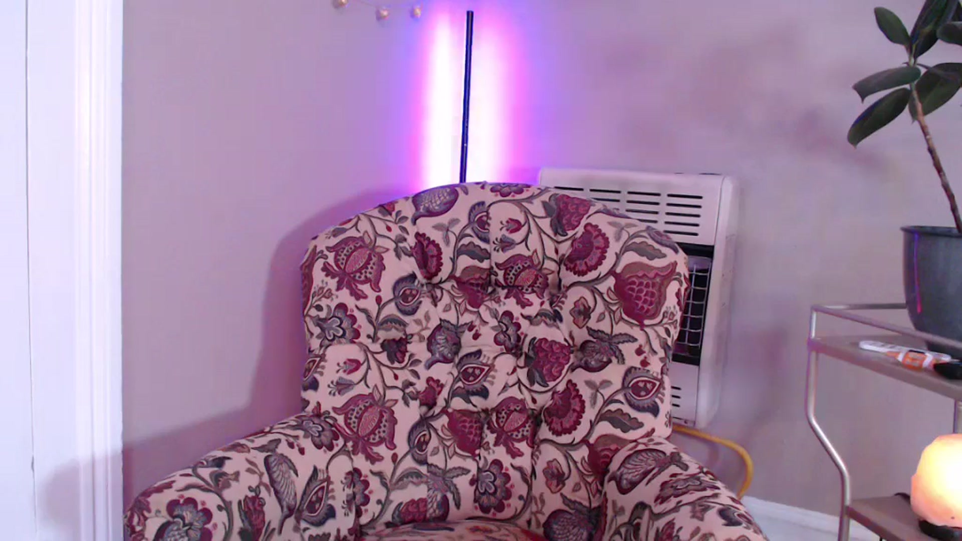 Gallery image thumbnail from VeronicaOMG's myfreecams stream on, 03/08/2025, 16:49 image 17 of 20