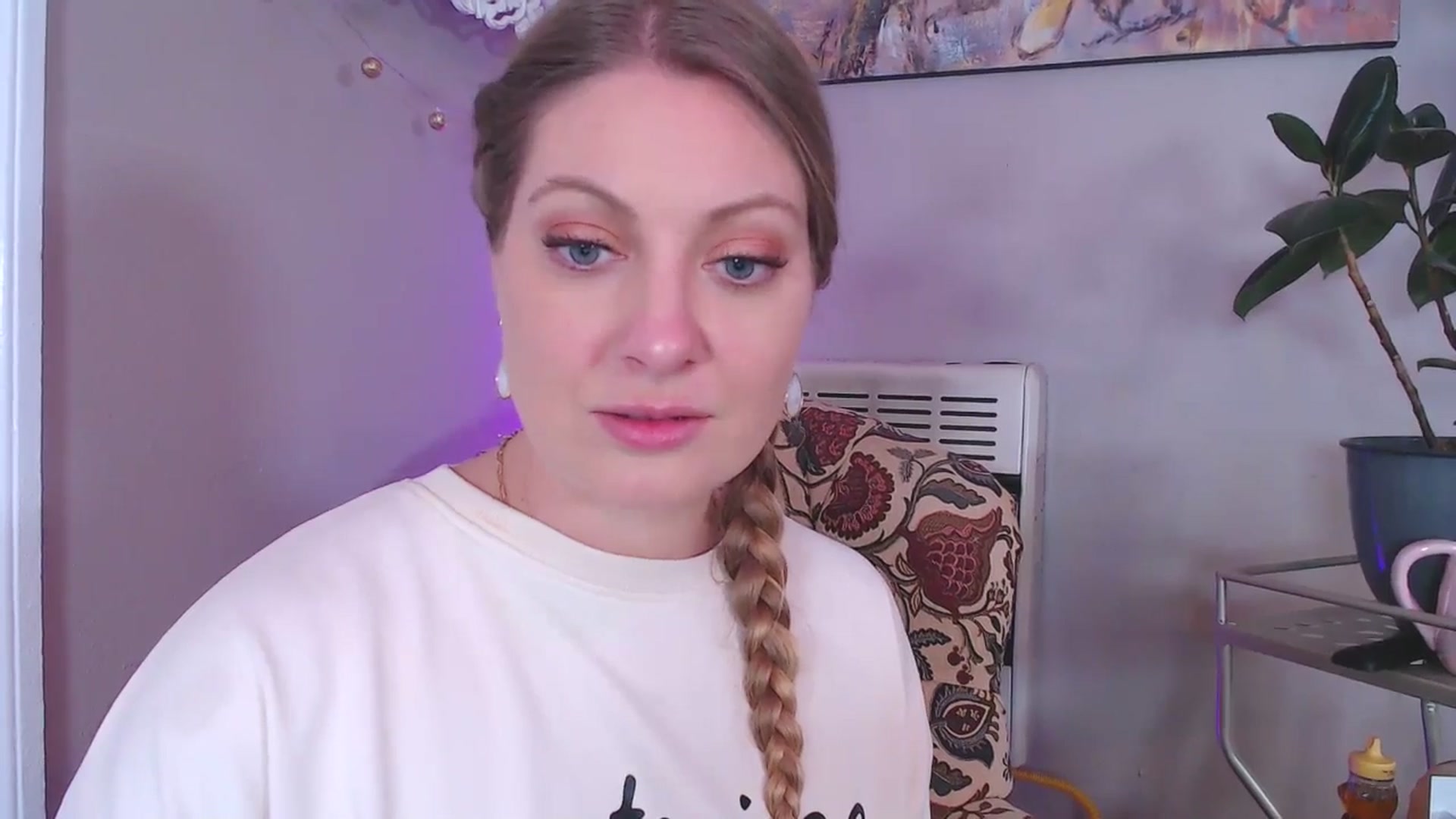 Gallery image thumbnail from VeronicaOMG's myfreecams stream on, 03/09/2025, 17:06 image 20 of 20