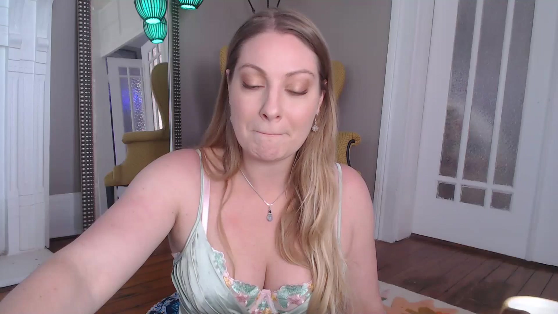 Gallery image thumbnail from VeronicaOMG's myfreecams stream on, 03/21/2025, 16:30 image 7 of 20