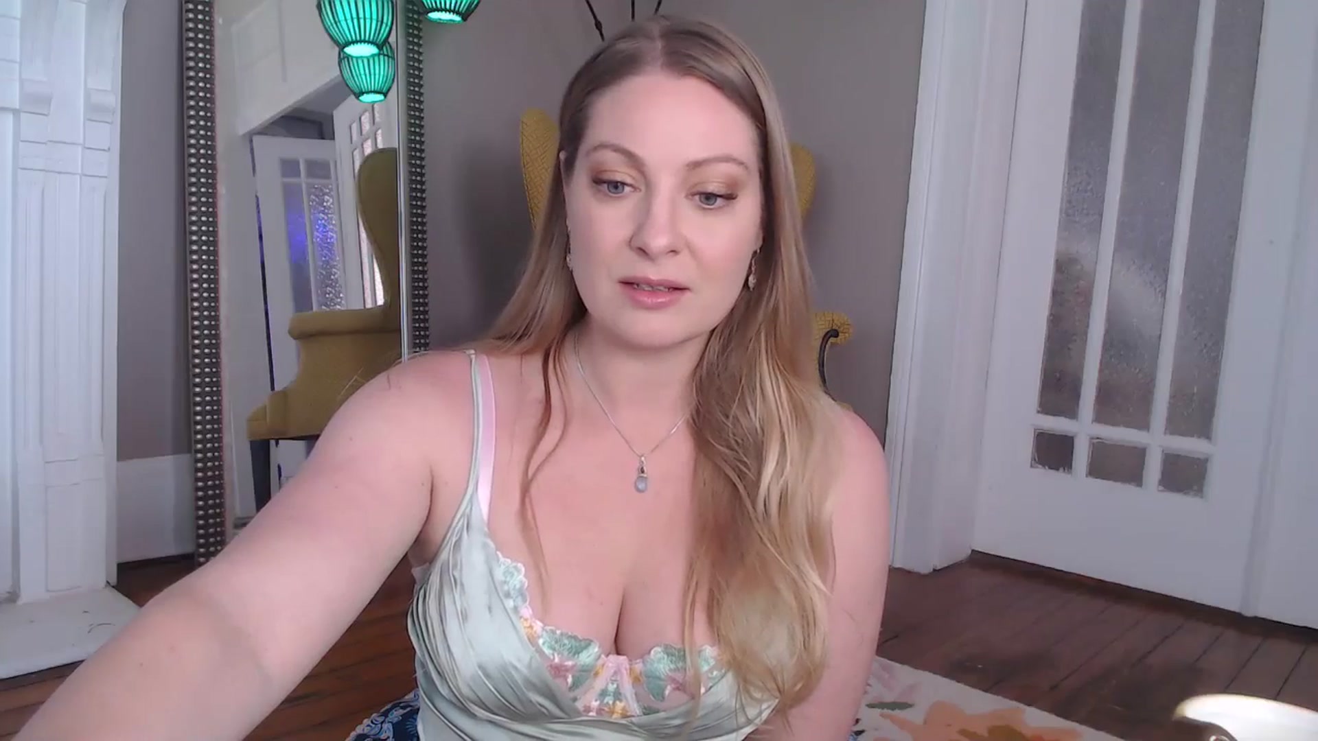 Gallery image thumbnail from VeronicaOMG's myfreecams stream on, 03/21/2025, 16:30 image 4 of 20
