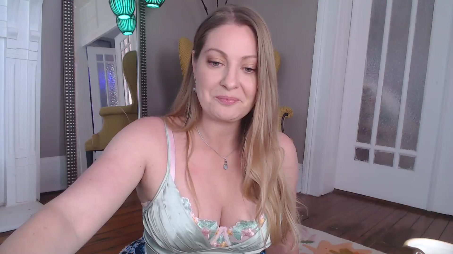 Gallery image thumbnail from VeronicaOMG's myfreecams stream on, 03/21/2025, 16:30 image 6 of 20