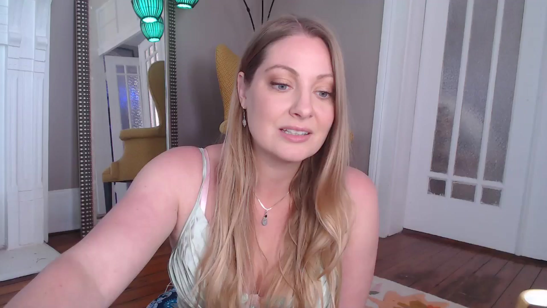 Gallery image thumbnail from VeronicaOMG's myfreecams stream on, 03/21/2025, 20:05 image 1 of 20