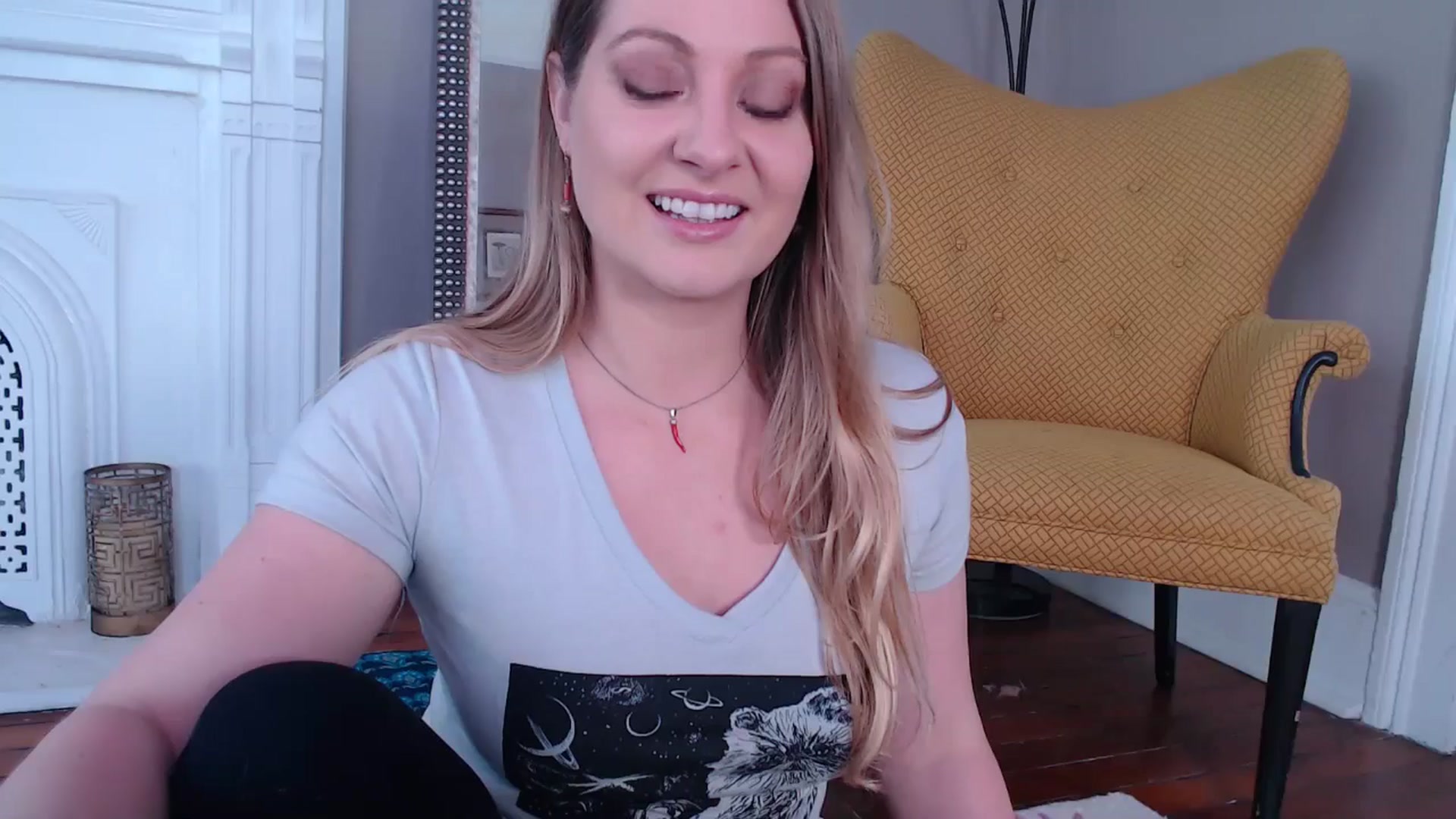 Gallery image thumbnail from VeronicaOMG's myfreecams stream on, 03/27/2025, 17:24 image 8 of 20