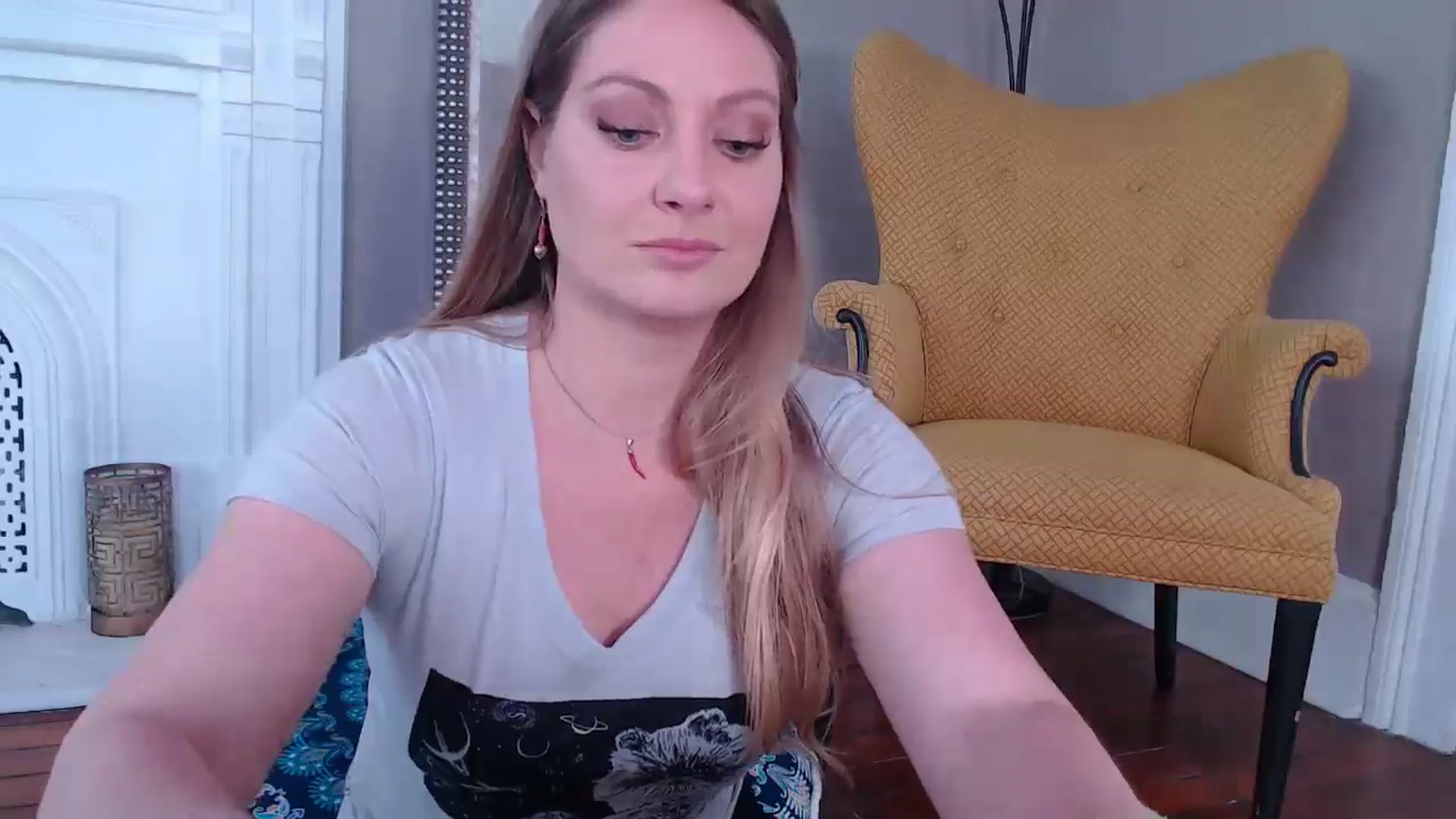 Gallery image thumbnail from VeronicaOMG's myfreecams stream on, 03/27/2025, 17:24 image 5 of 20