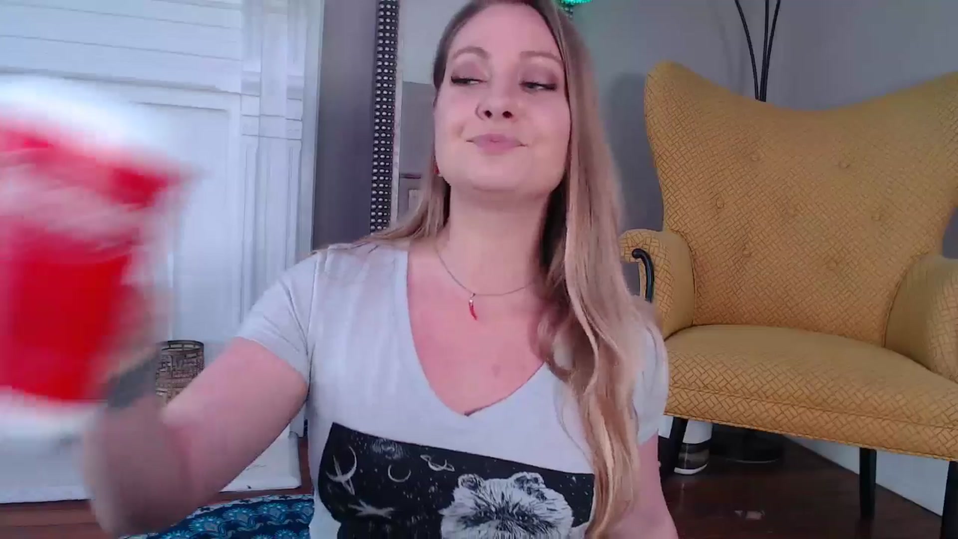 Gallery image thumbnail from VeronicaOMG's myfreecams stream on, 03/27/2025, 18:20 image 8 of 20