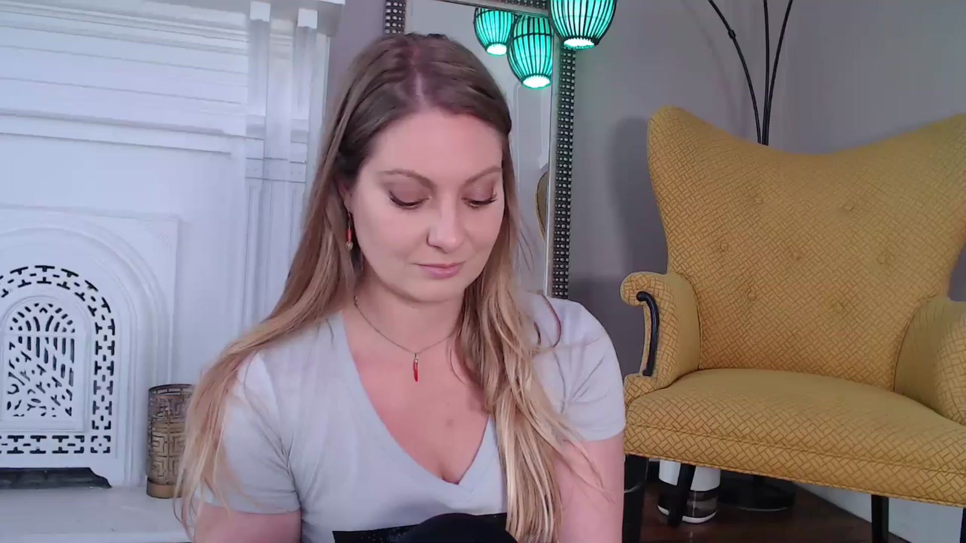 Gallery image thumbnail from VeronicaOMG's myfreecams stream on, 03/27/2025, 18:20 image 18 of 20
