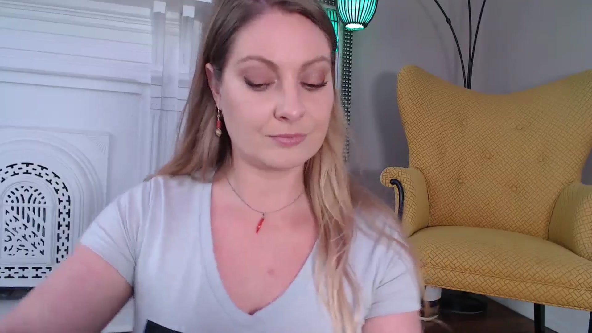 Gallery image thumbnail from VeronicaOMG's myfreecams stream on, 03/27/2025, 18:20 image 14 of 20