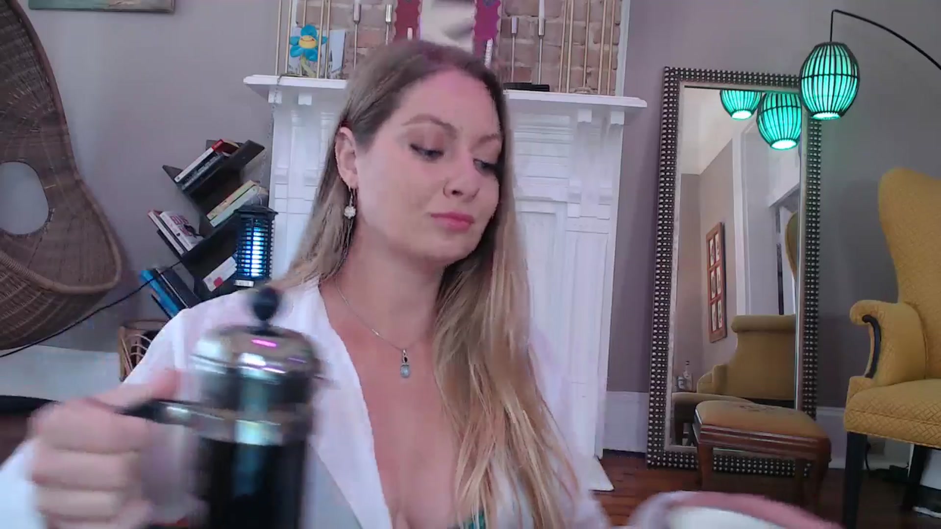 Gallery image thumbnail from VeronicaOMG's myfreecams stream on, 04/13/2025, 15:45 image 5 of 20