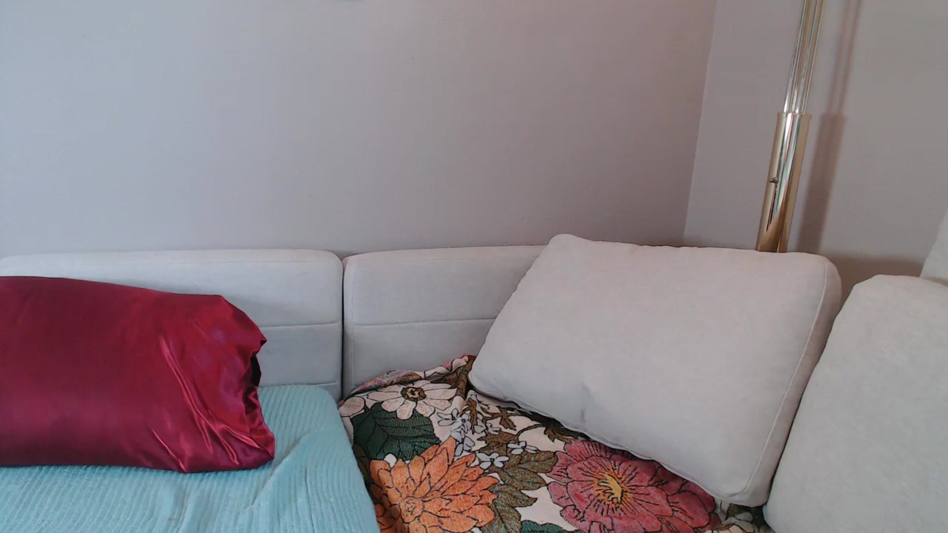 Gallery image thumbnail from VeronicaOMG's myfreecams stream on, 05/24/2025, 21:21 image 18 of 20