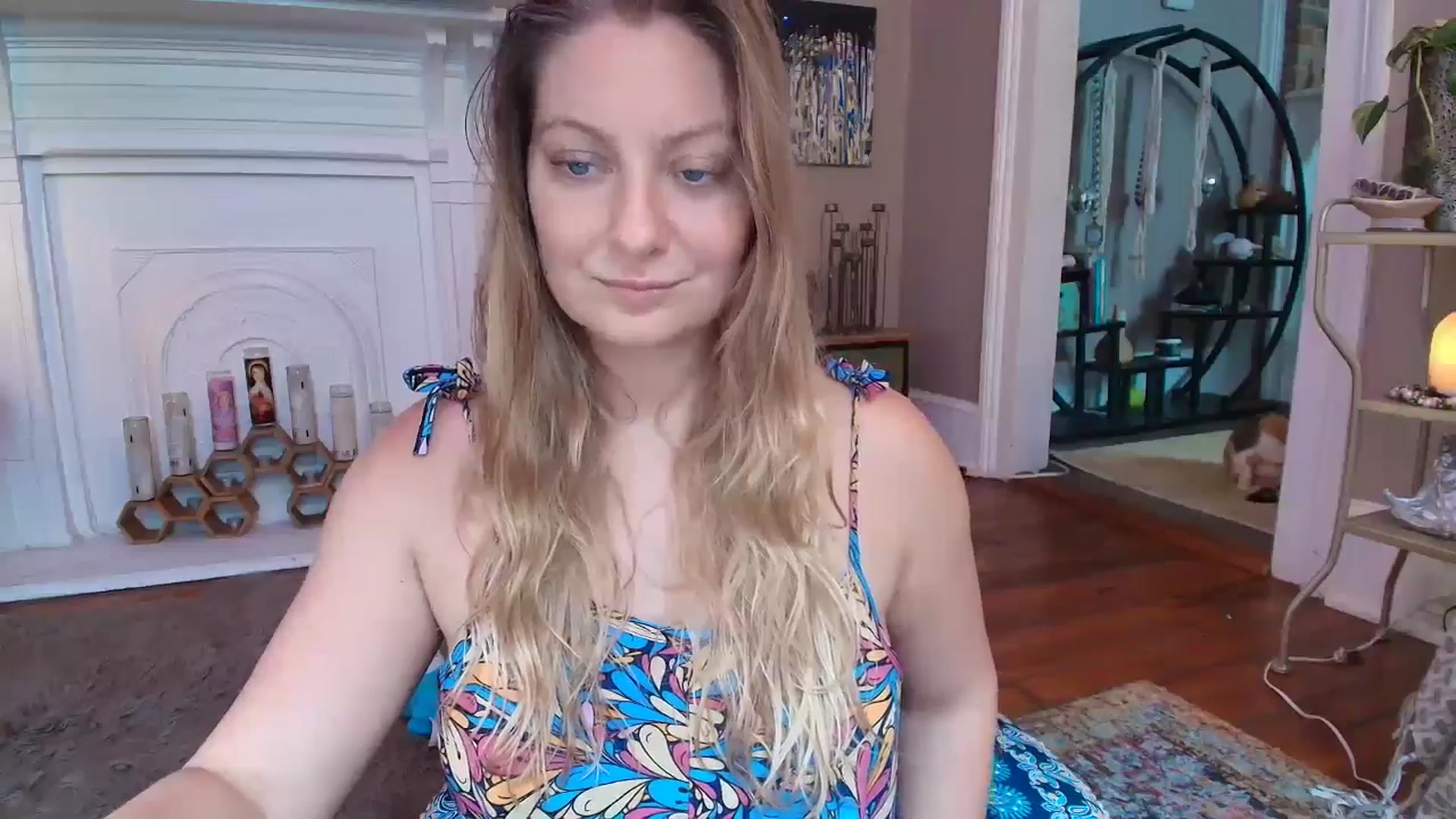 Gallery image thumbnail from VeronicaOMG's myfreecams stream on, 07/17/2025, 16:27 image 19 of 20