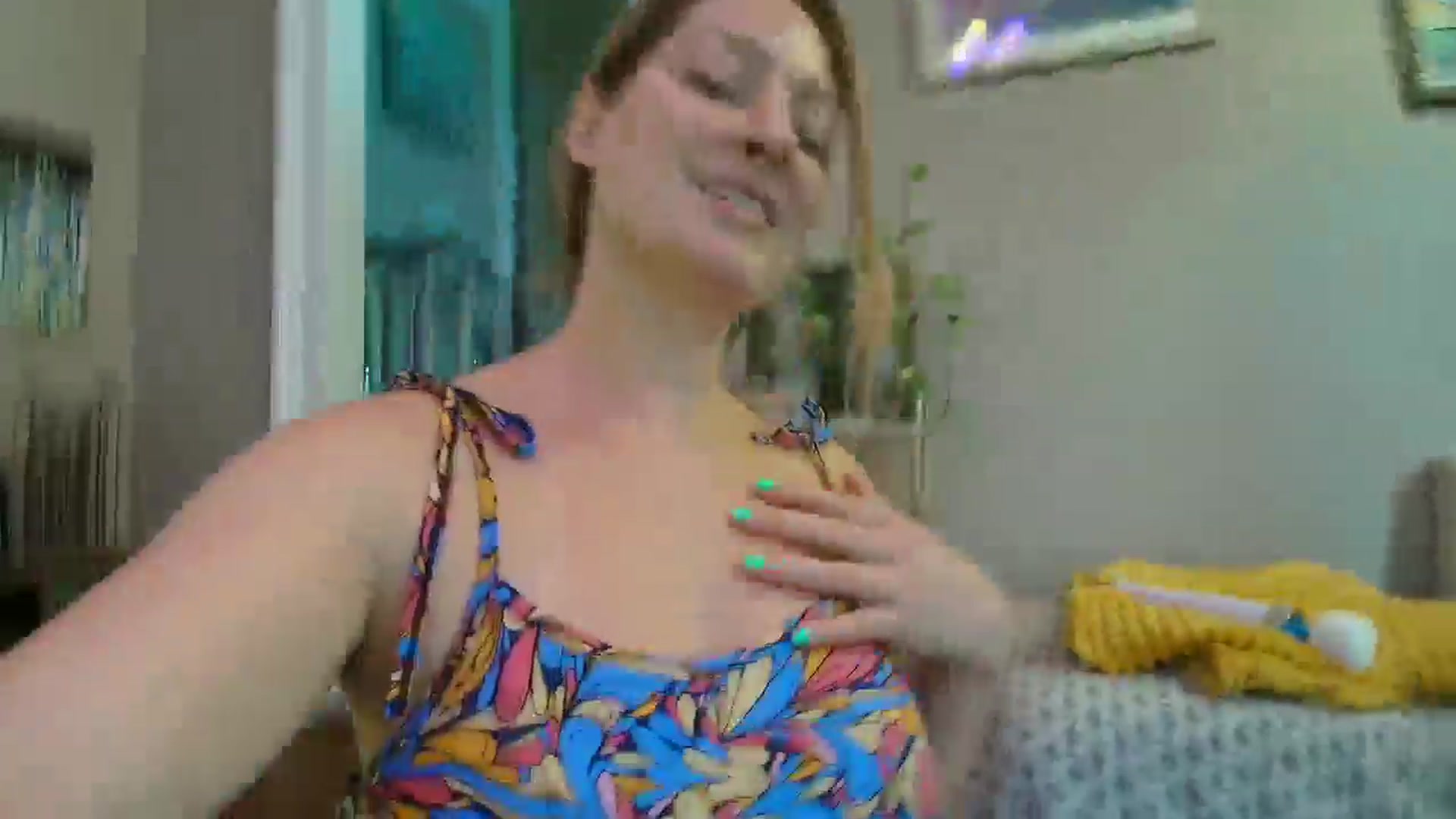 Gallery image thumbnail from VeronicaOMG's myfreecams stream on, 07/17/2025, 16:27 image 8 of 20