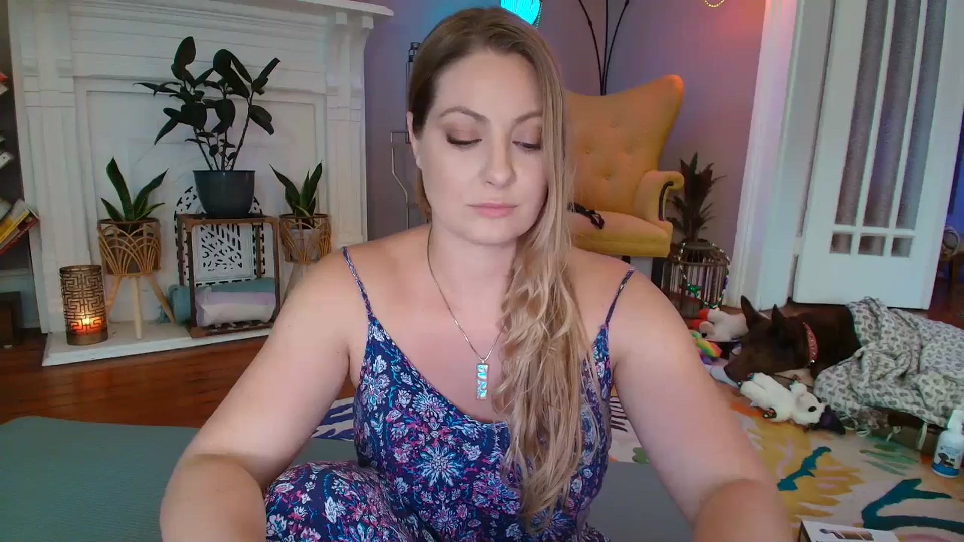 Gallery image thumbnail from VeronicaOMG's myfreecams stream on, 10/01/2025, 23:44 image 12 of 20