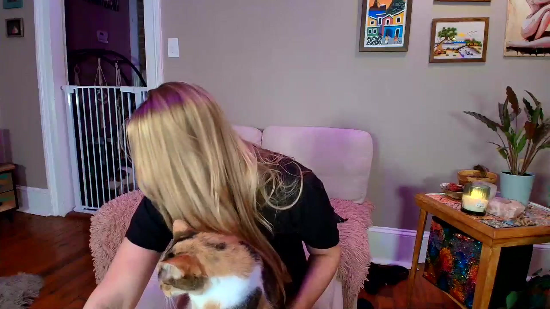 Gallery image thumbnail from VeronicaOMG's myfreecams stream on, 03/12/2026, 24:53 image 20 of 20