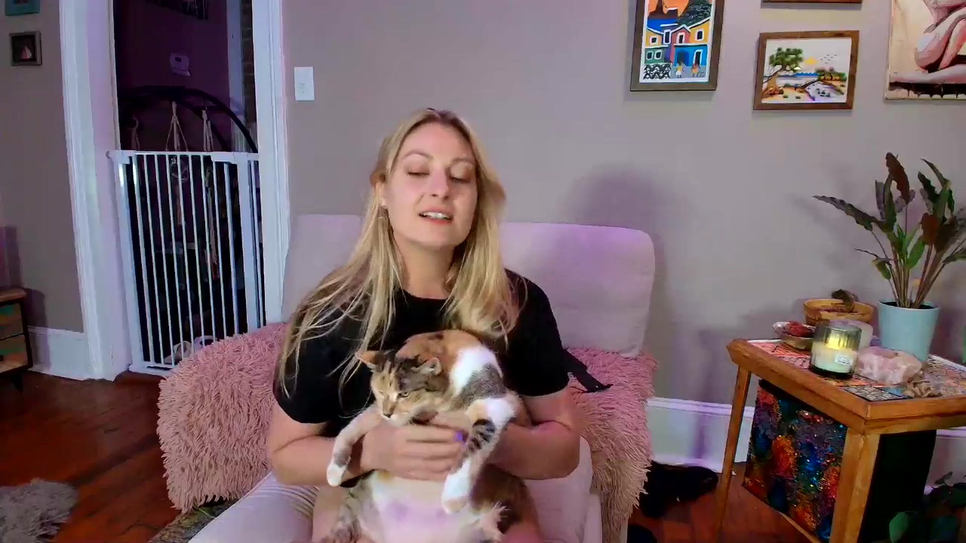 Gallery image thumbnail from VeronicaOMG's myfreecams stream on, 03/12/2026, 24:53 image 19 of 20
