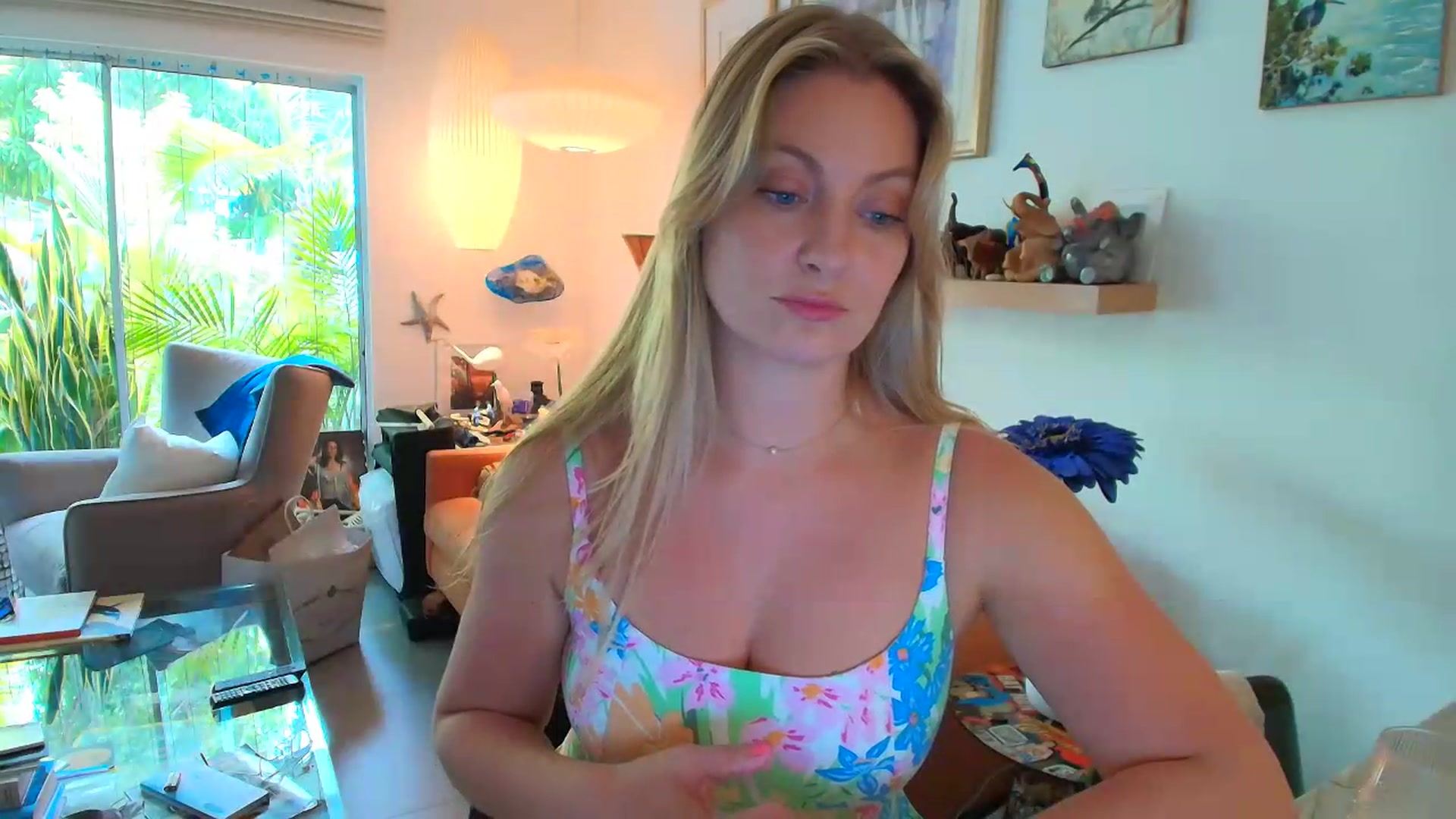Gallery image thumbnail from VeronicaOMG's myfreecams stream on, 08/06/2026, 17:25 image 14 of 20