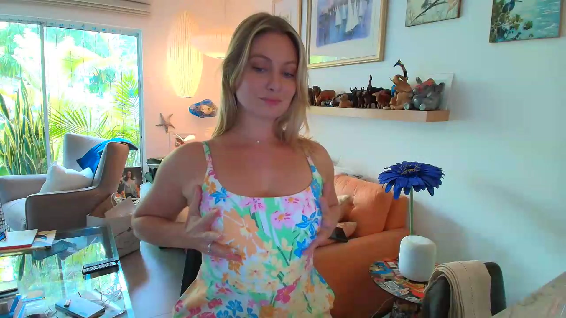 Gallery image thumbnail from VeronicaOMG's myfreecams stream on, 08/06/2026, 17:25 image 19 of 20