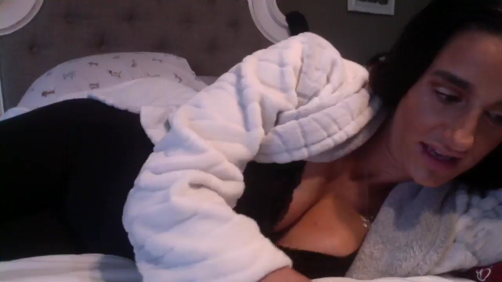 Gallery image thumbnail from VeronicaSkye's myfreecams stream on, 11/13/2025, 18:59 image 5 of 20