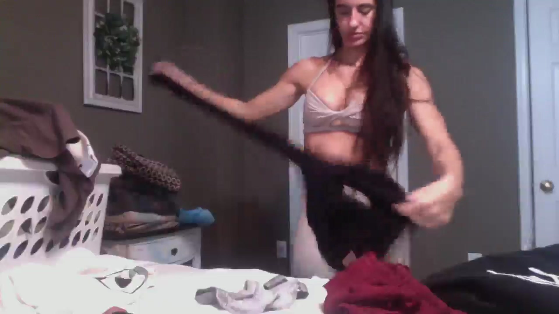 Gallery image thumbnail from VeronicaSkye's myfreecams stream on, 11/18/2025, 17:05 image 5 of 20