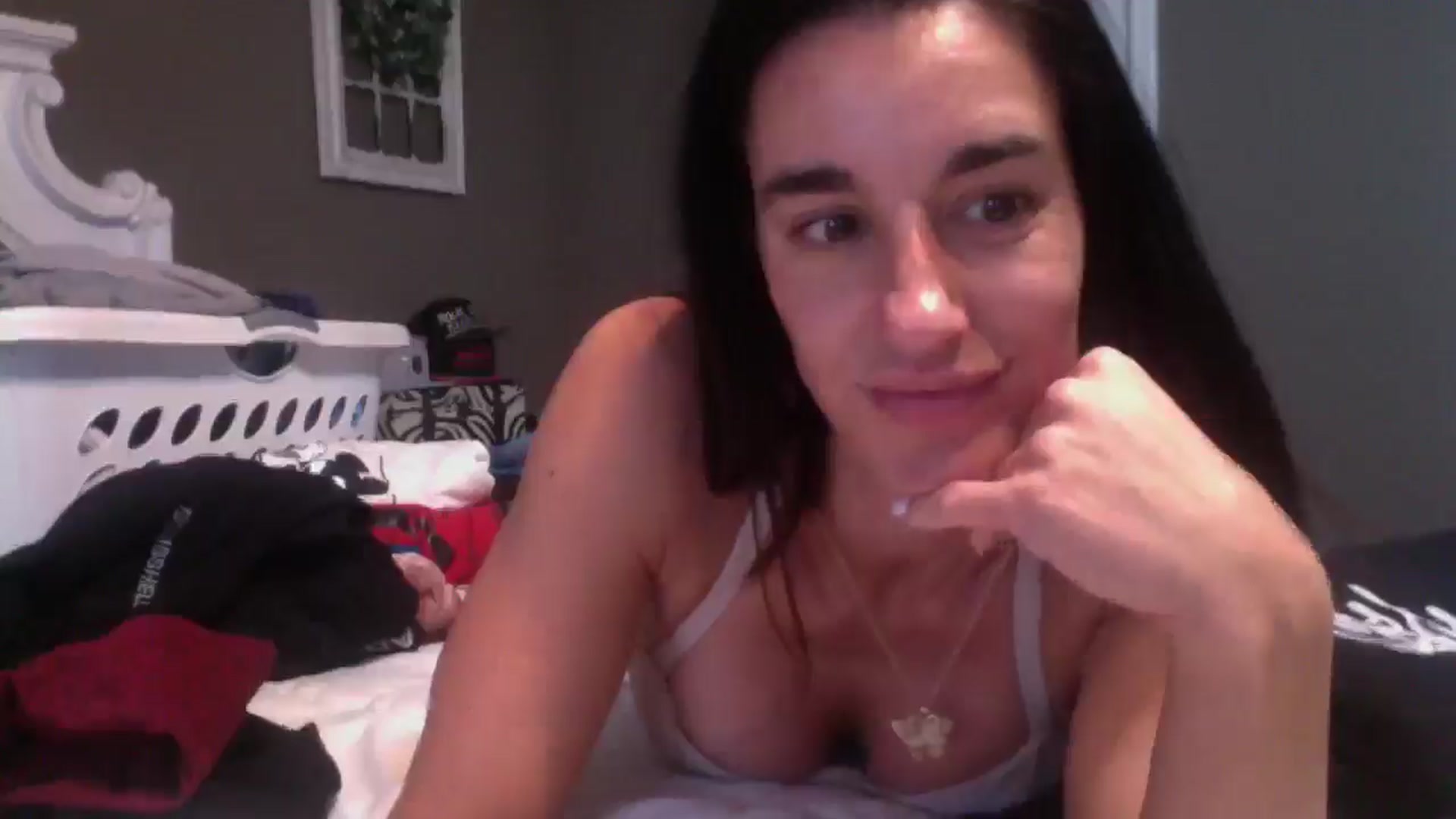 Gallery image thumbnail from VeronicaSkye's myfreecams stream on, 11/18/2025, 17:05 image 15 of 20