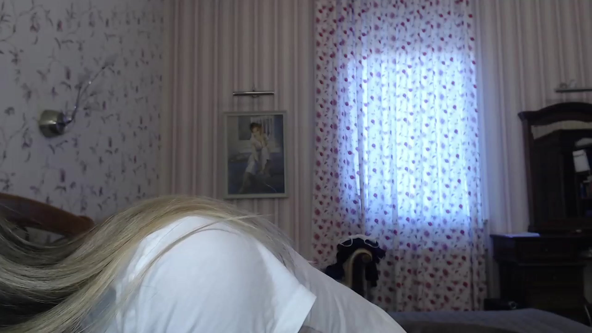 Gallery image thumbnail from Veronica_4u's myfreecams stream on, 12/05/2022, 08:10 image 16 of 20