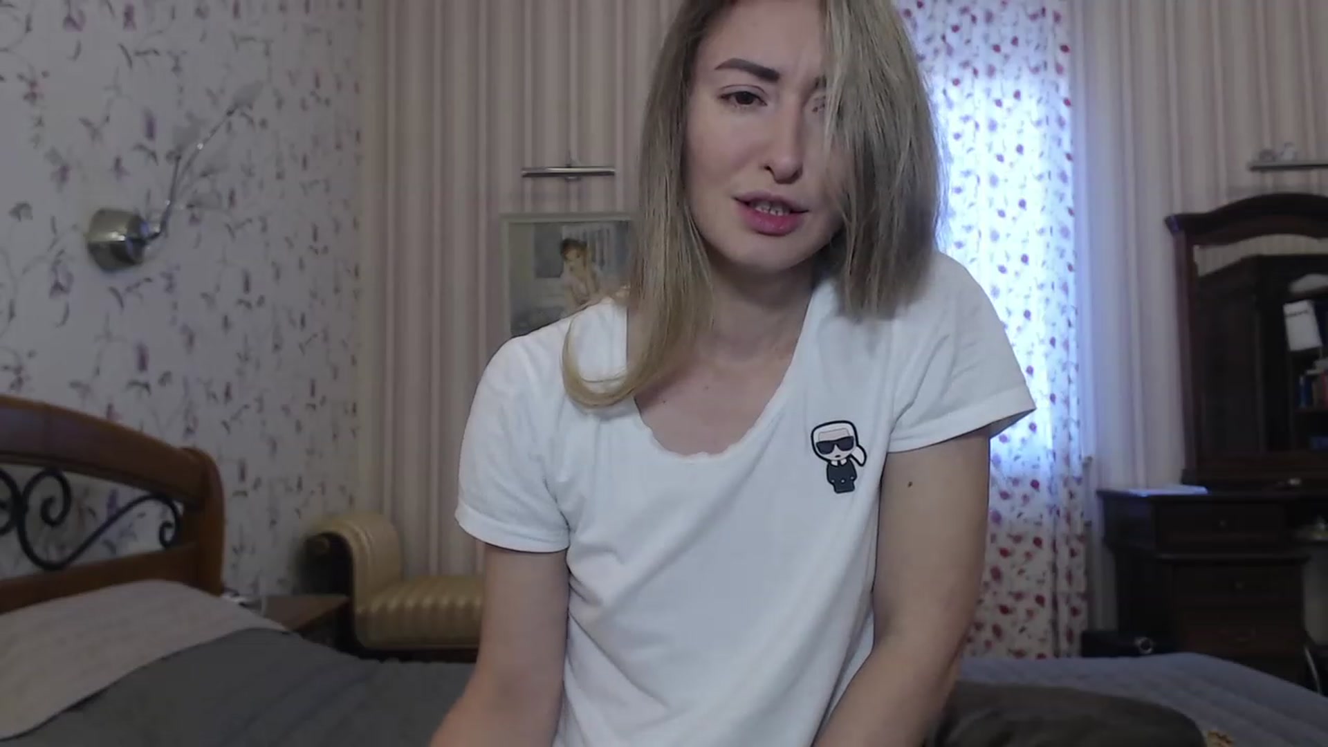 Gallery image thumbnail from Veronica_4u's myfreecams stream on, 12/05/2022, 08:10 image 14 of 20