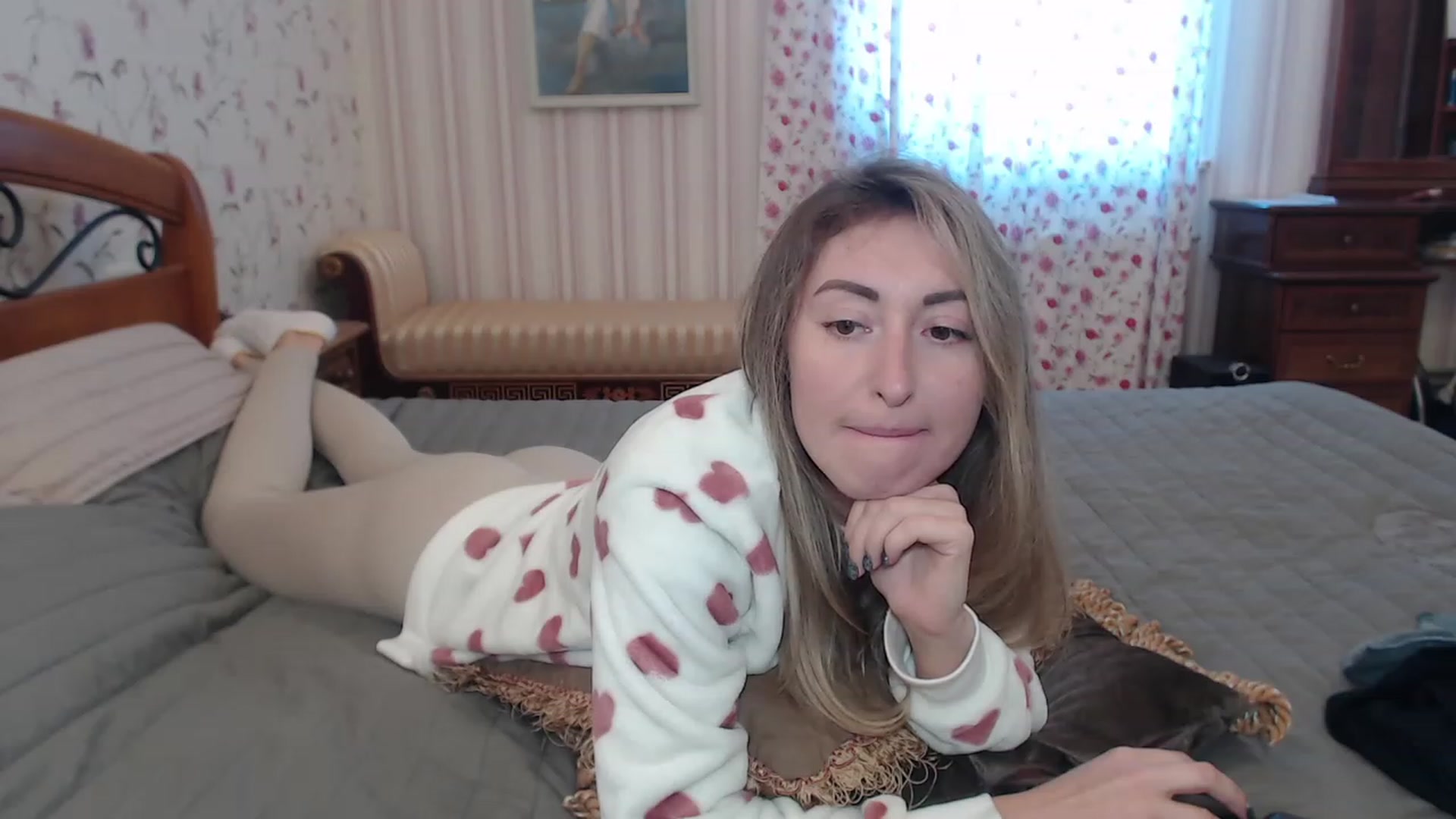 Gallery image thumbnail from Veronica_4u's myfreecams stream on, 12/05/2022, 09:39 image 18 of 20